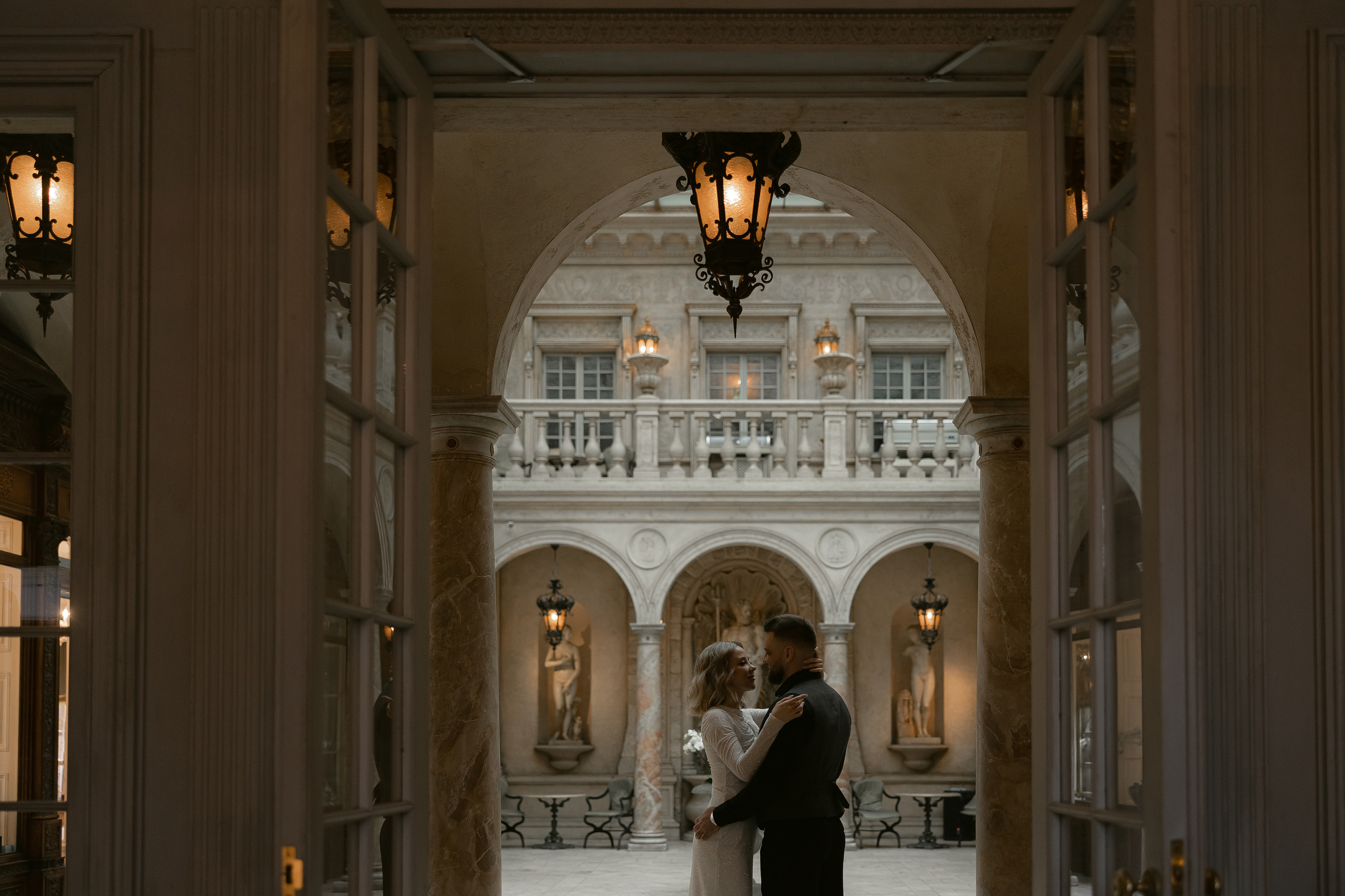 Яна и Ренат: ТУРАНДОТ и ос.Спиридонова. Свадебный фотограф Москва