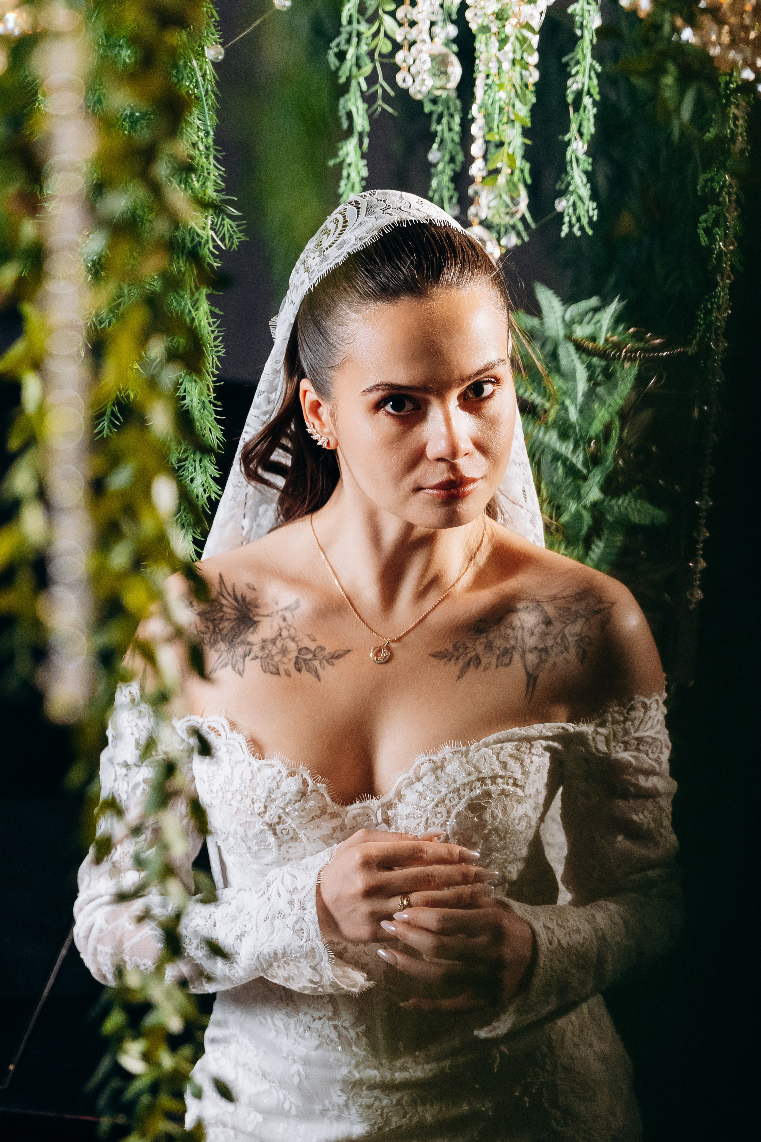 фотограф на свадьбу Казань, фотосессия в Чаше, букет невесты, образ жениха и невесты, кружевное платье