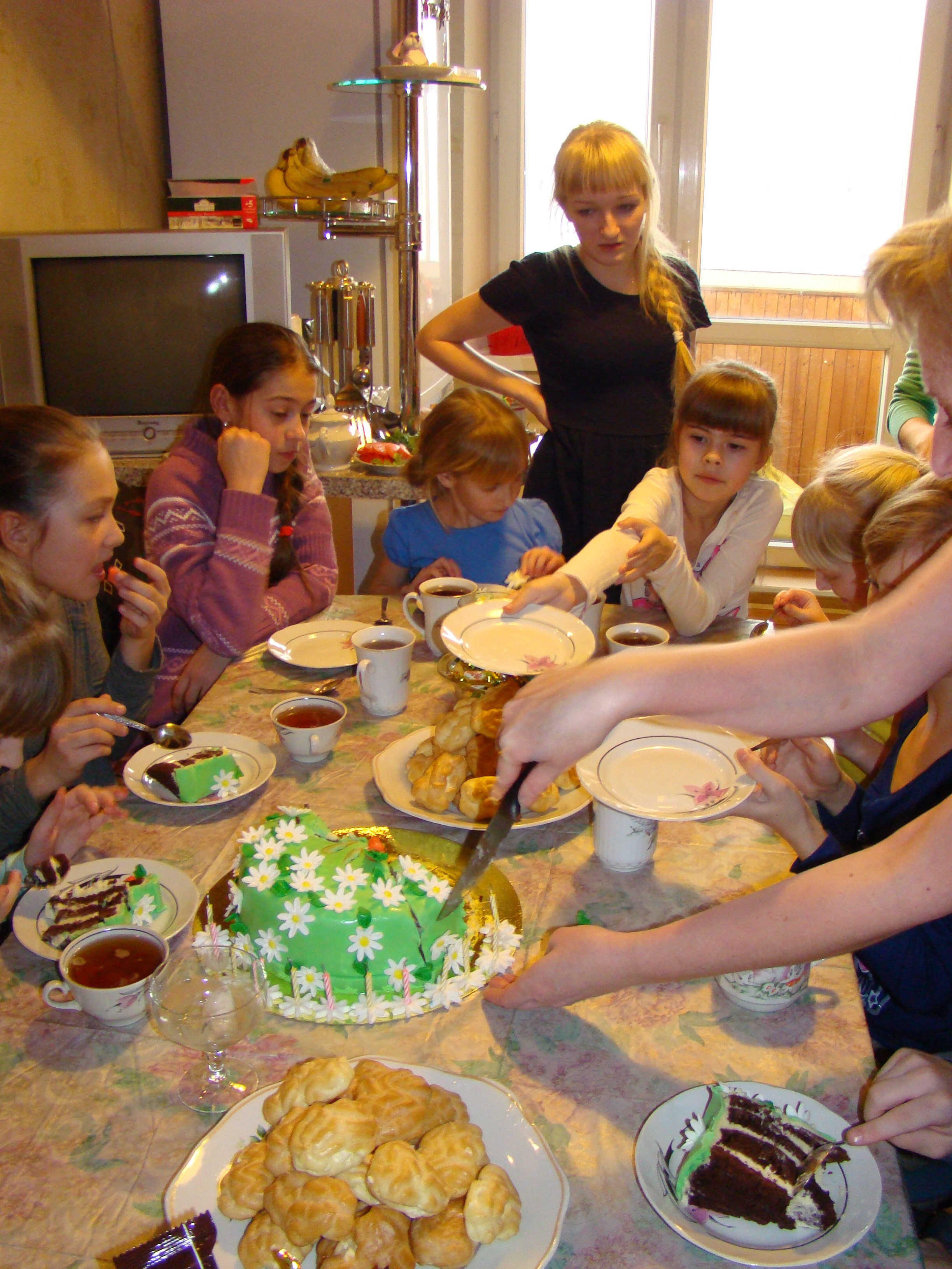 Катя ДР 12 лет Дома + Спортекс 04.12.2011. Семейный, Свадебный фотограф СПБ Питер— Романова Екатерина