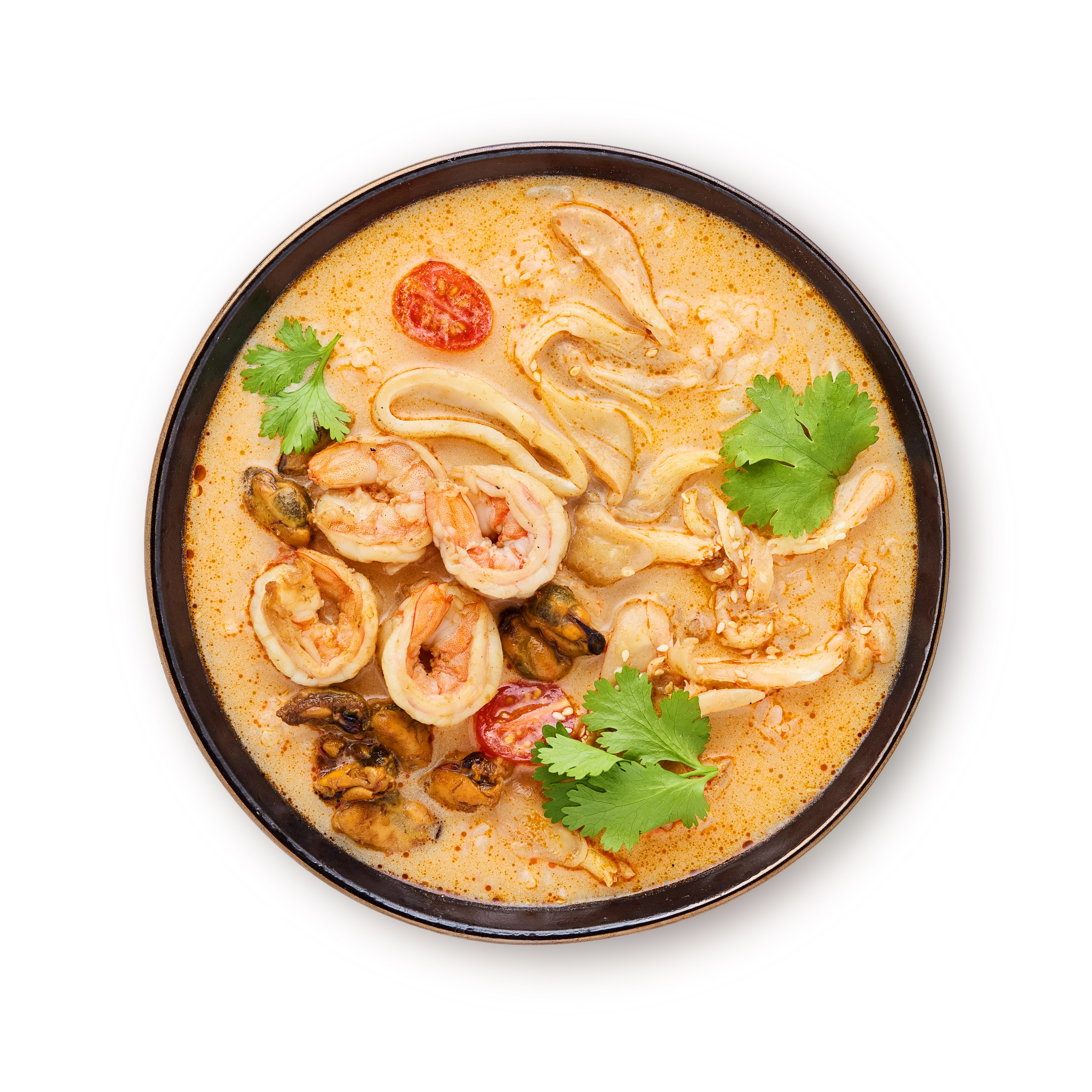 Королевская креветка, мидии, кольца кальмара, бульон суп том ям, рис, помидорки, кокосовое молоко, сливки, перец чили, грибы шампиньоны, лайм, кинза