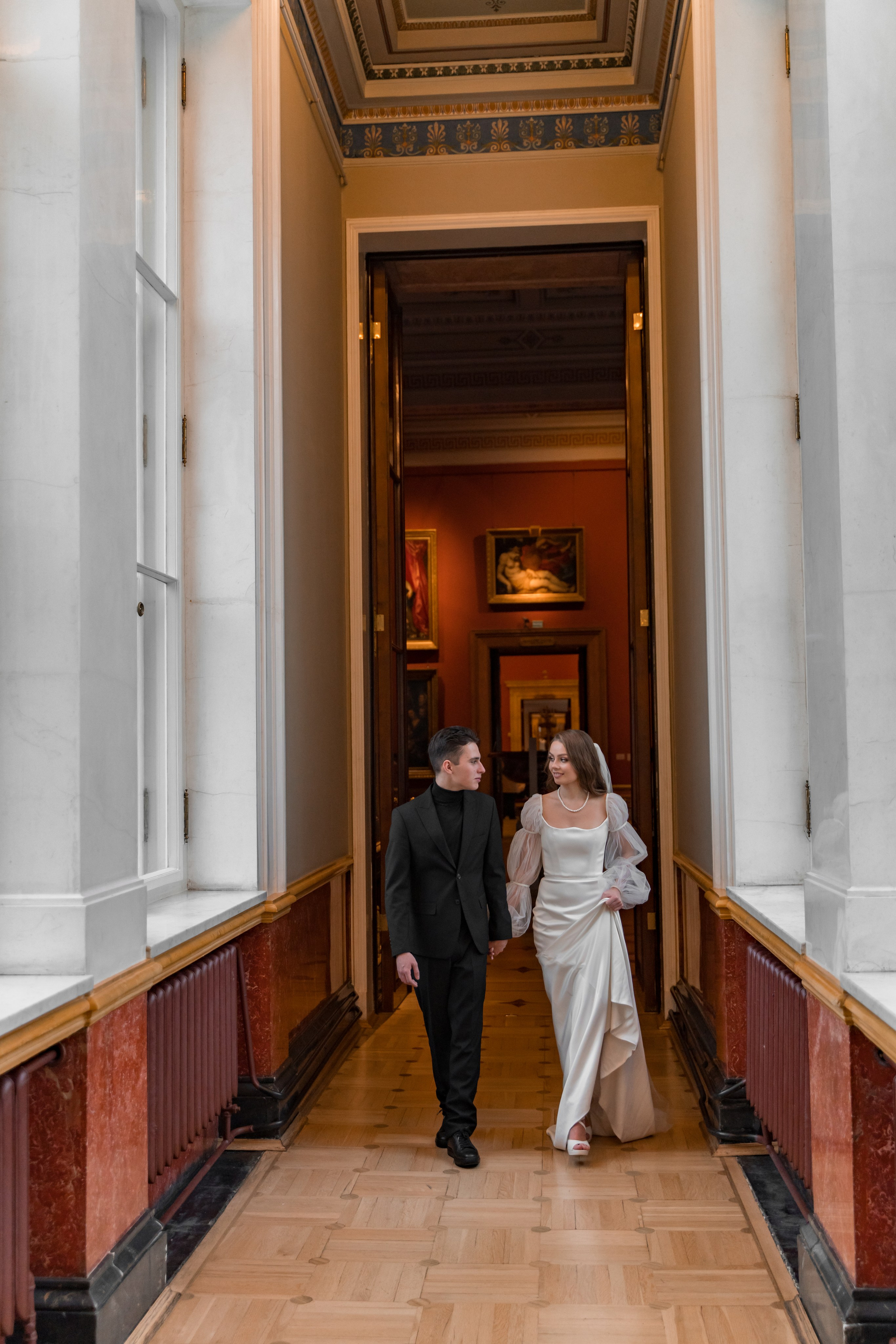 Фотосессия в Эрмитаже упрекрасно передаст Ваш стиль свадьбы!