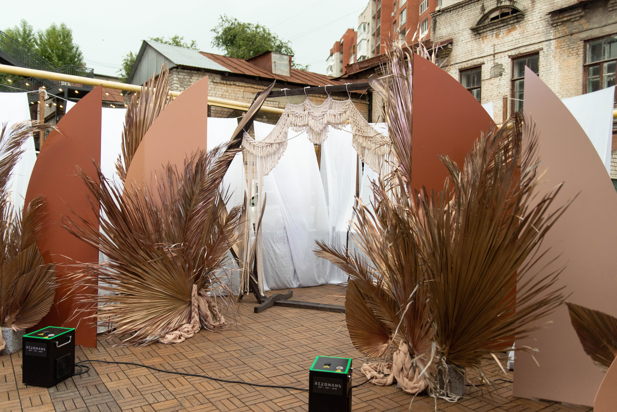 Вадим и София короткая версия свадебного дня. Меня зовут Александр Литвинчук и я свадебный фотограф в Саратове