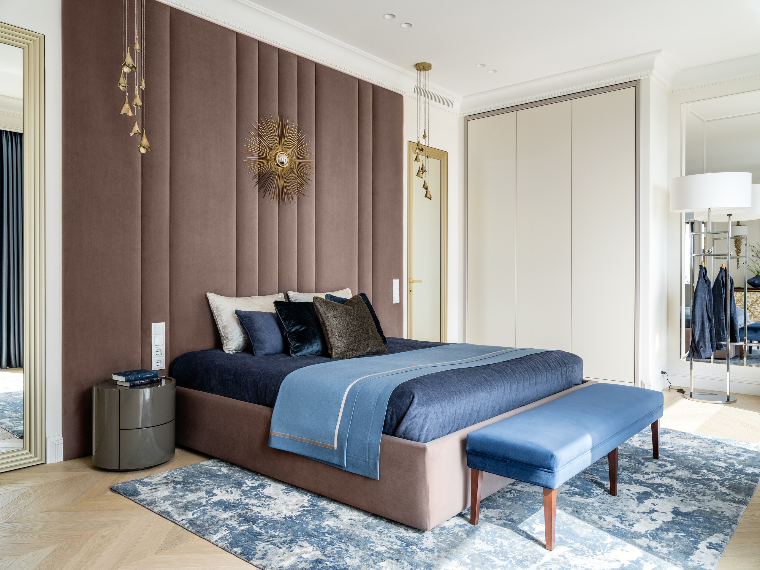 Мягкие панели в изголовье