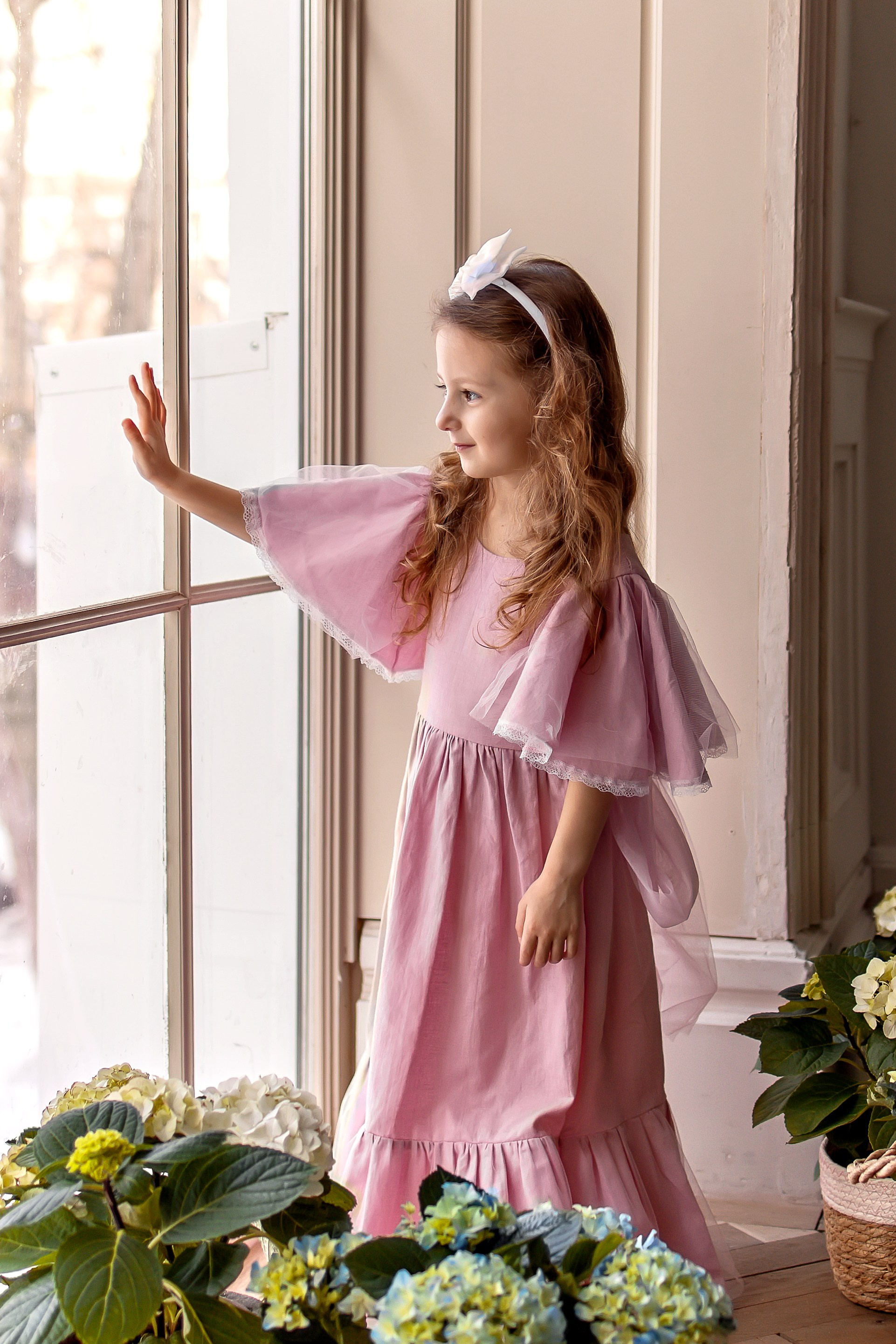 Мия в гортензиях. Семейный и детский фотограф Оля в Тюмени