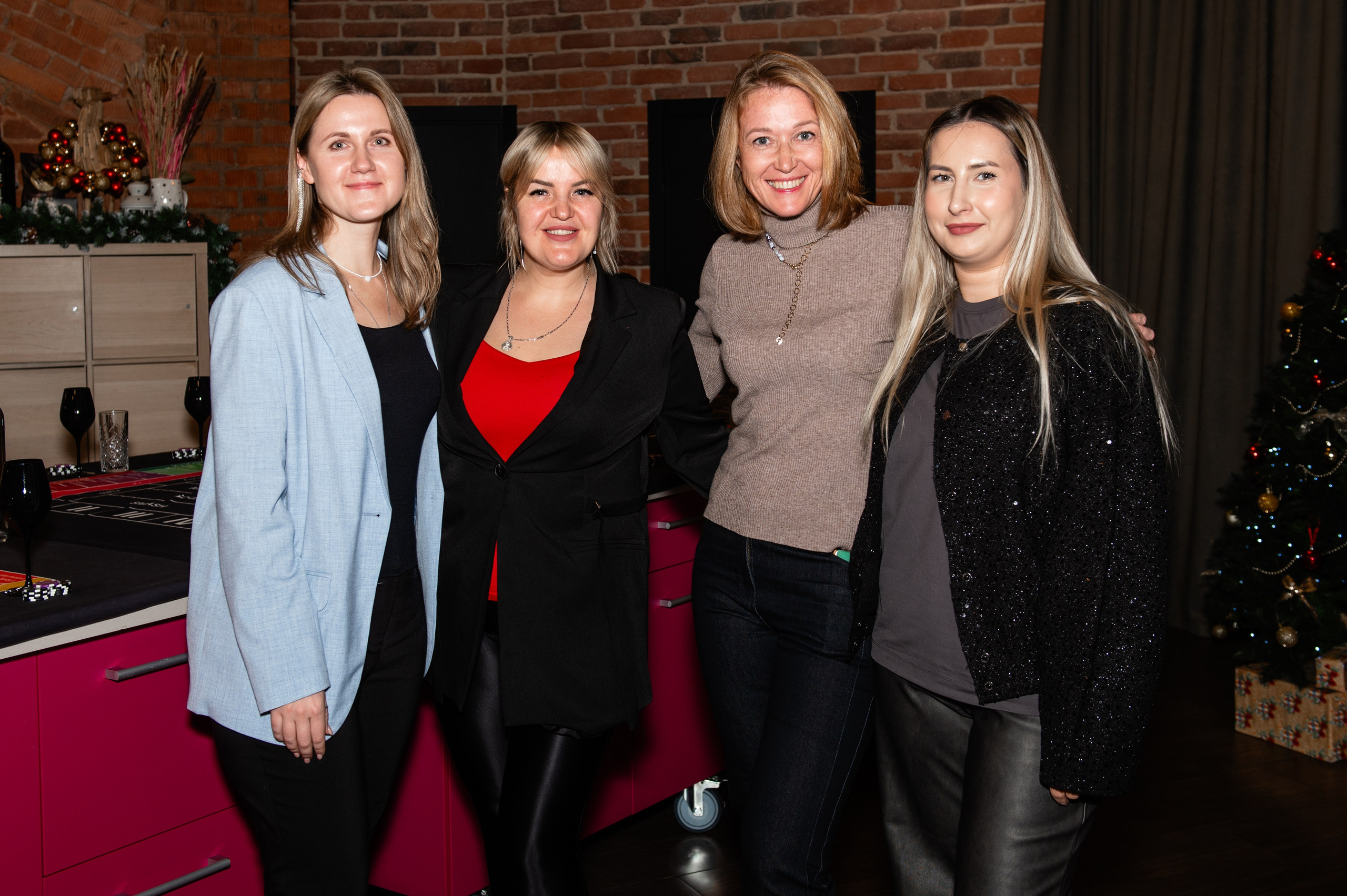 Корпорат Yapay. Профессиональный фотограф в Москве Александра Харламова