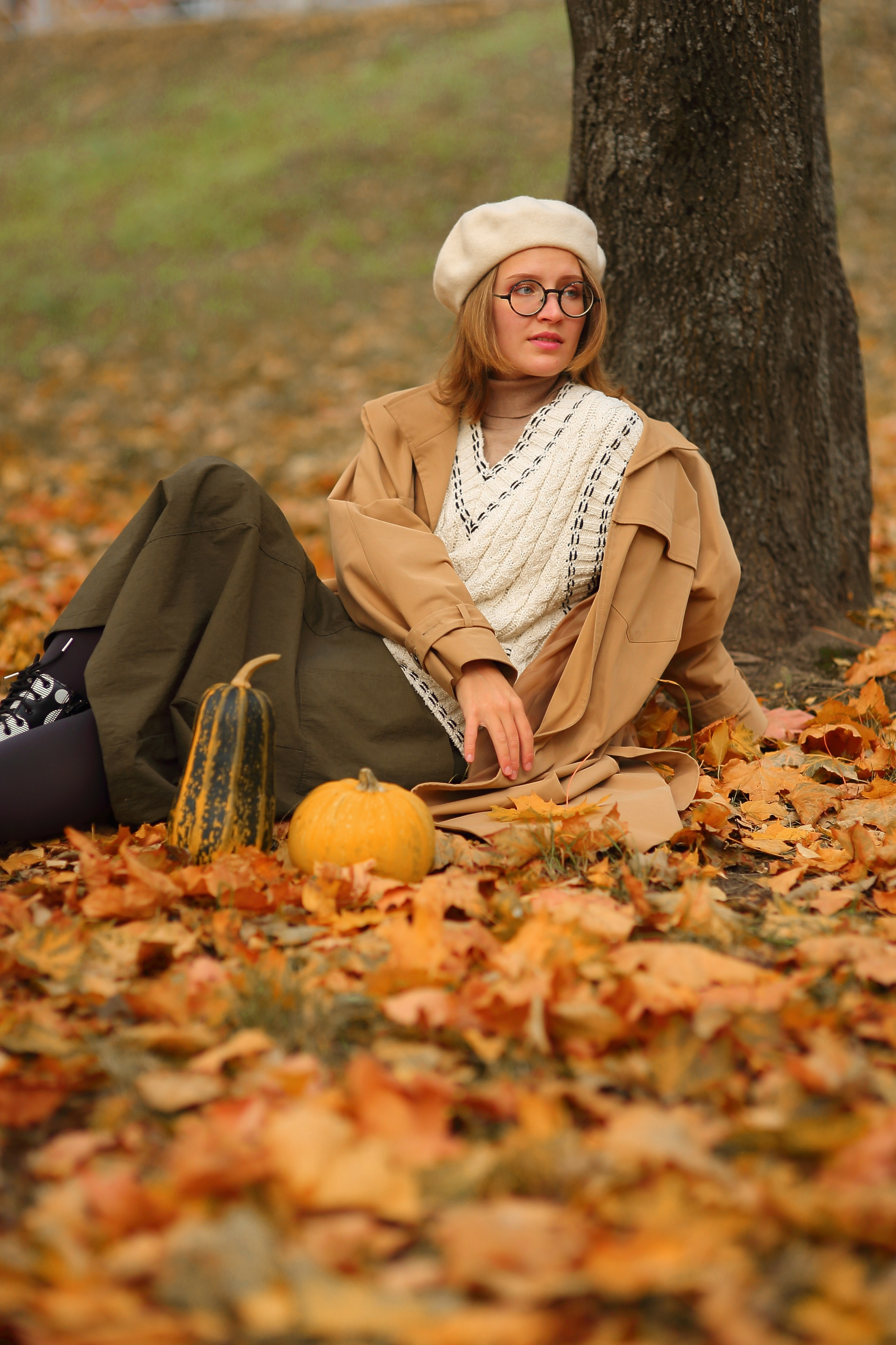 Радостная осенняя фотосессия девушки. Свадебный и репортажный фотограф в Ярославле и Санкт-Петербурге Роман Микрюков