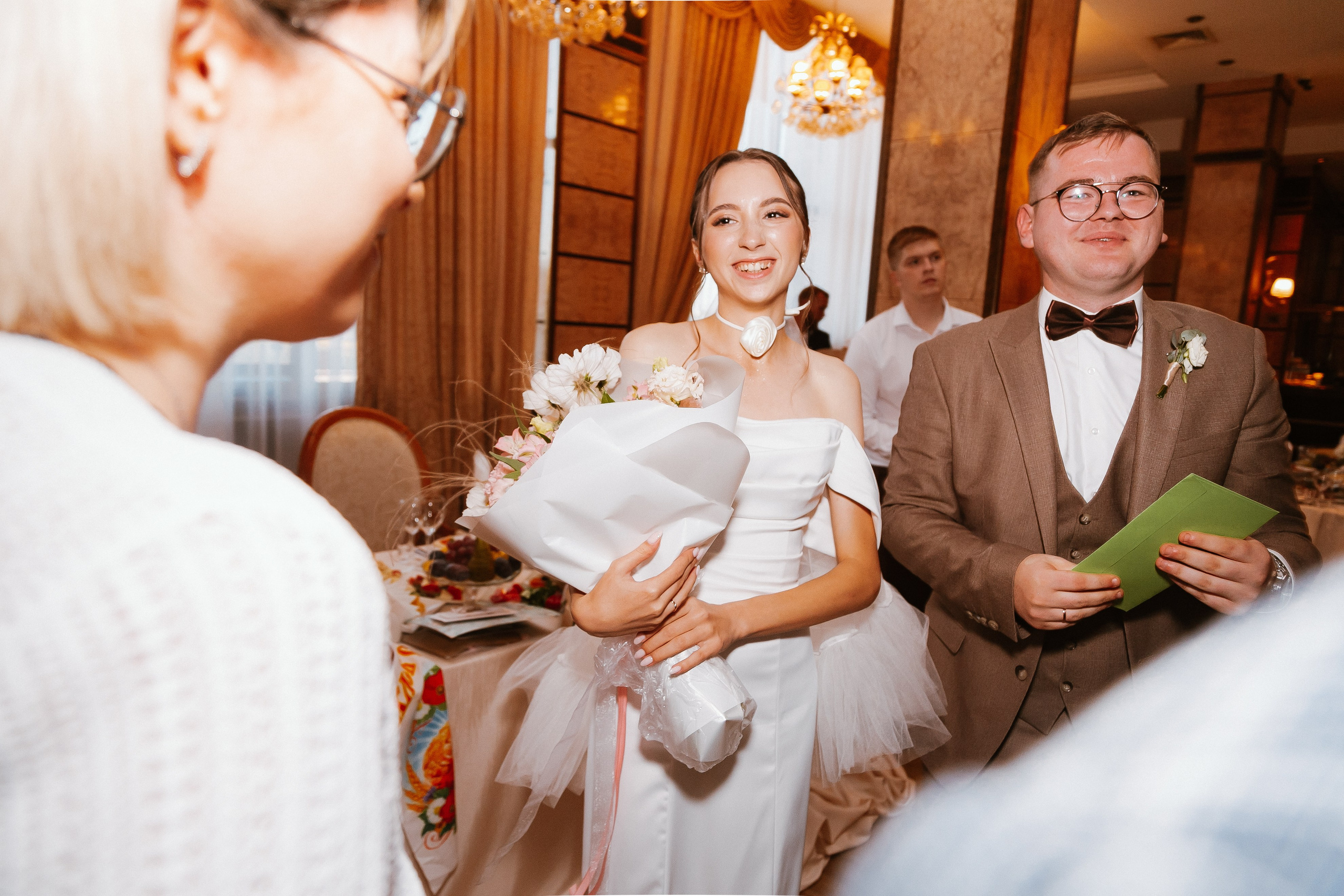 Свадебная осенняя фотосессия Ивана и Лидии в городе. Свадебный и репортажный фотограф в Ярославле и Санкт-Петербурге Роман Микрюков