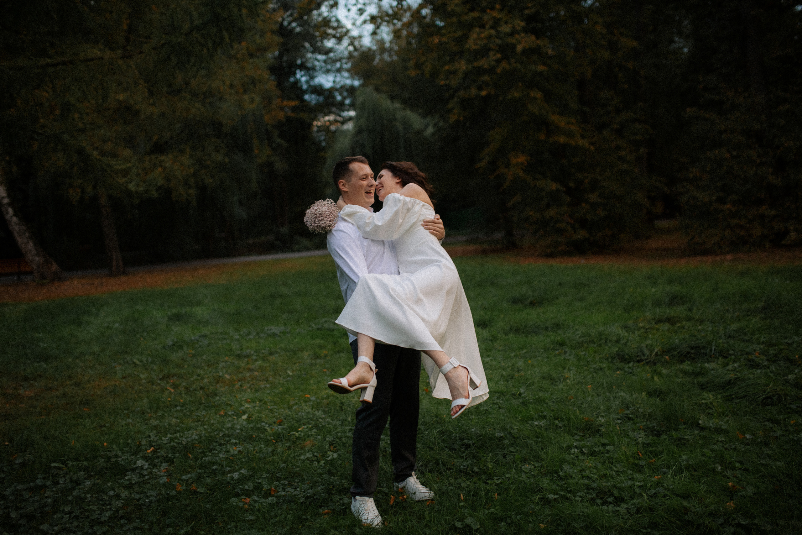 Свадебная прогулка Влада и Ани. Семейный фотограф в Москве и Люберцах Юлия Гуськова