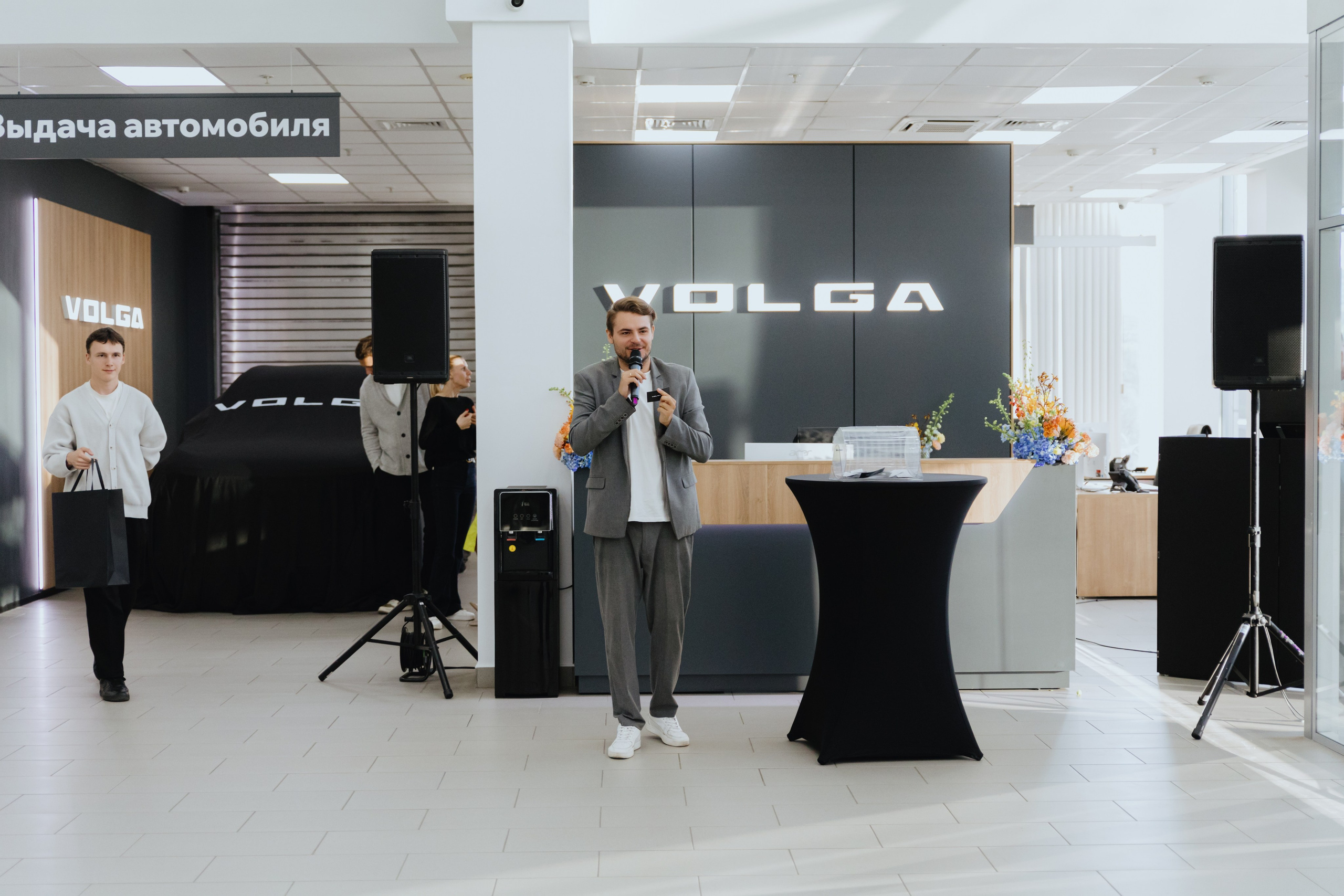 Презентация автомобилей «Volga». Фотограф в Москве и Санкт-Петербурге Дарина