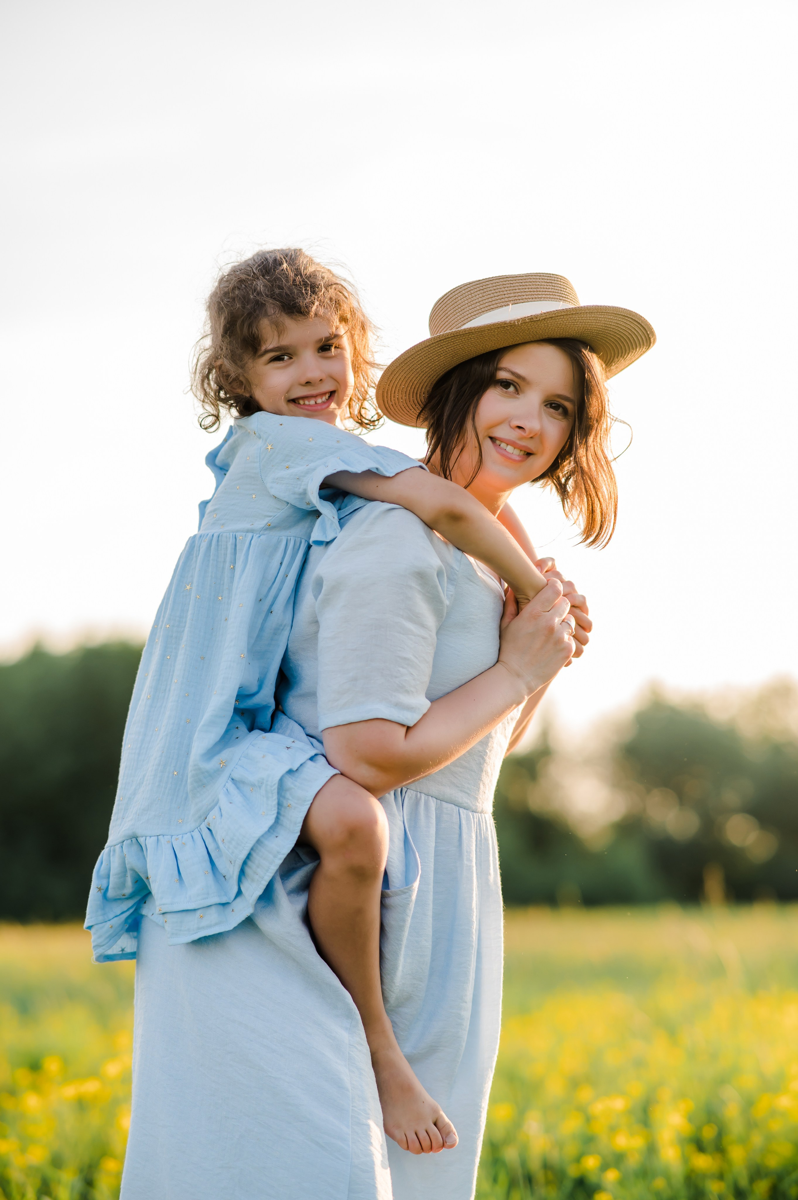 Анна, Дарья и Мария. Рапс. Свадебный и семейный фотограф Евгения Кононова