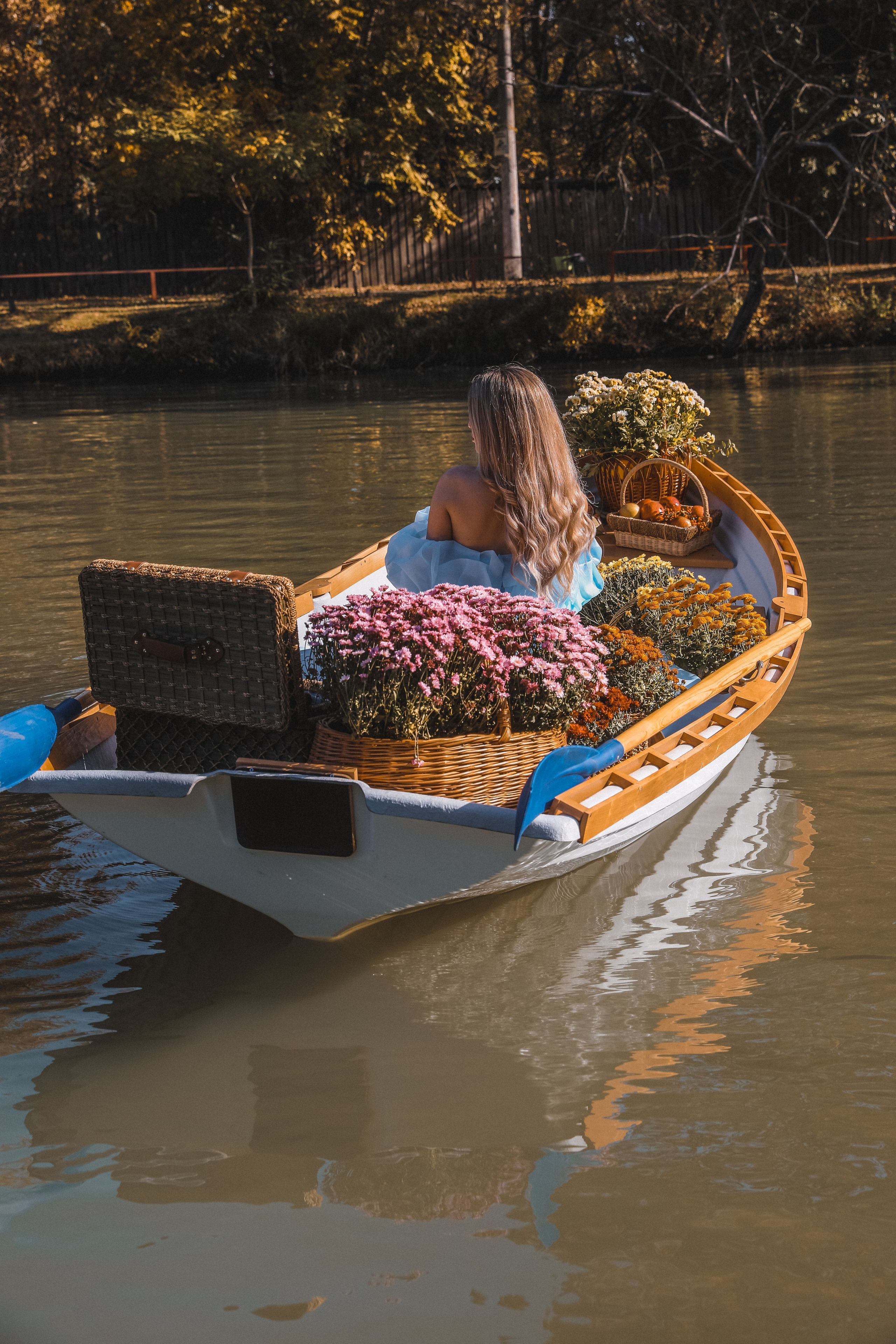 ПРОЕКТ «ЦВЕТОЧНАЯ ЛОДКА». Photographer Viktoriya Markushina «My world throug»