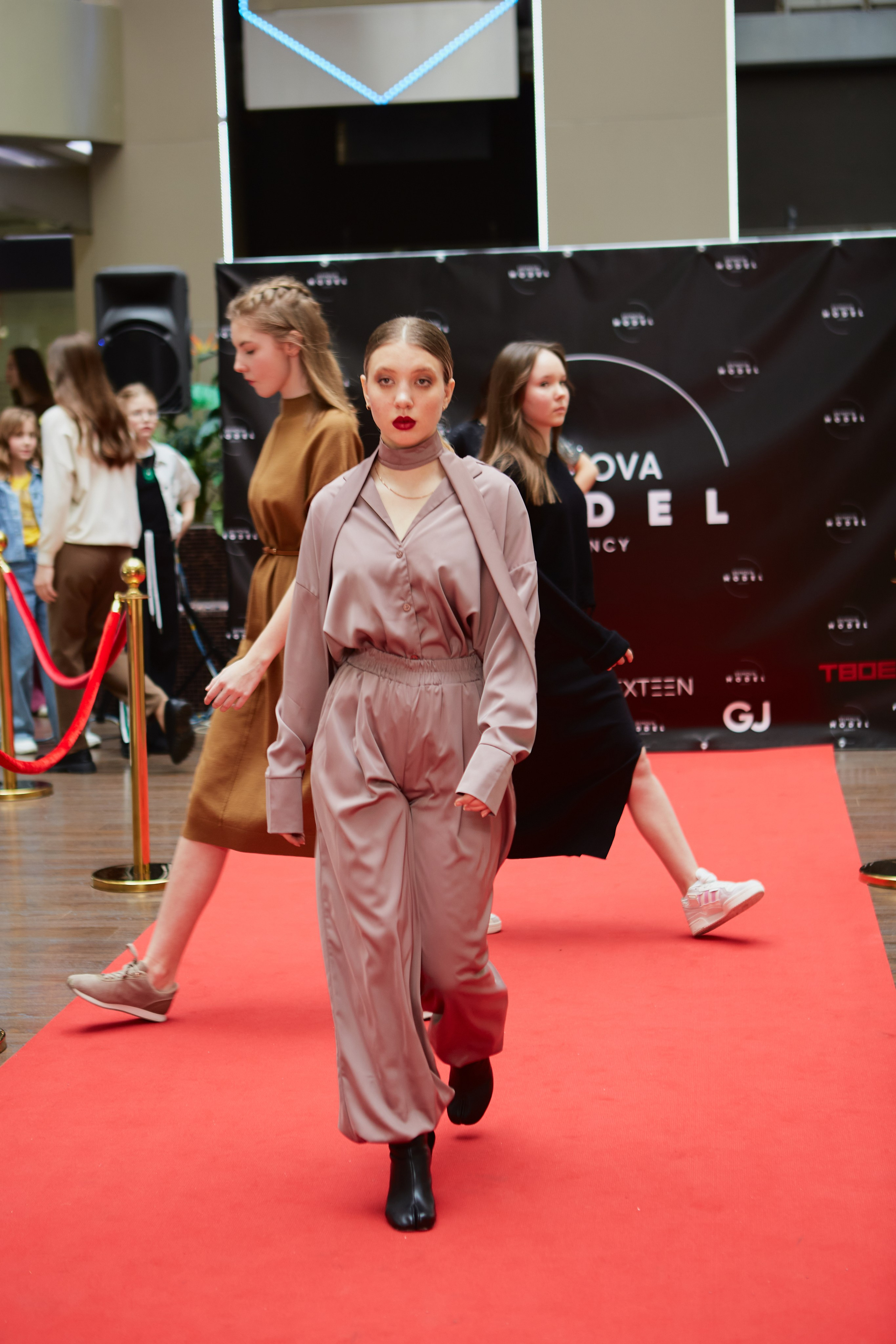 FASHION SHOW ТЦ Sun City. Efimova Model Agency