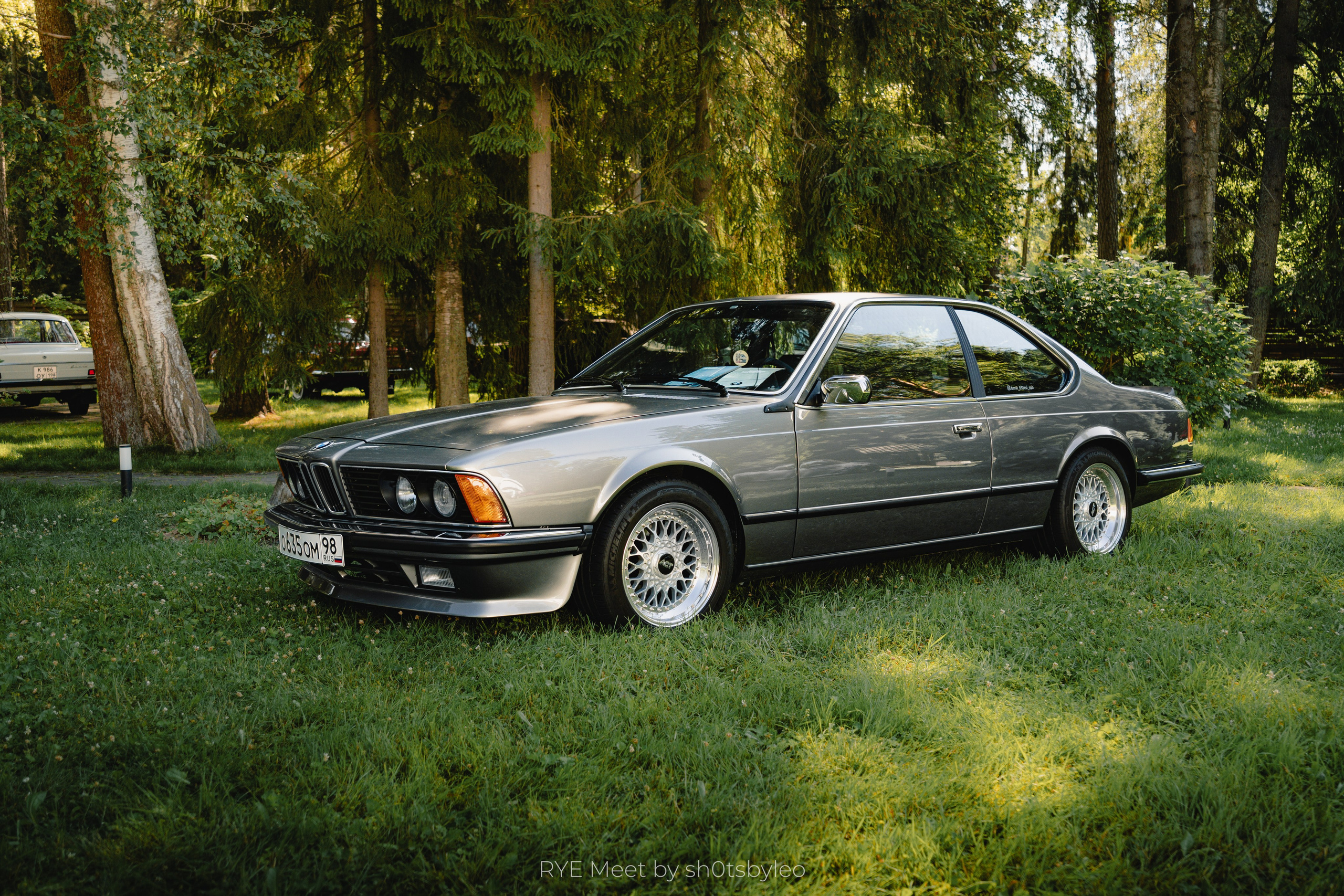 Масштабный летний фестиваль RYE Meet — встреча клуба любителей автомобилей старше 25-лет. Автомобильный фотограф Антон Цырулев