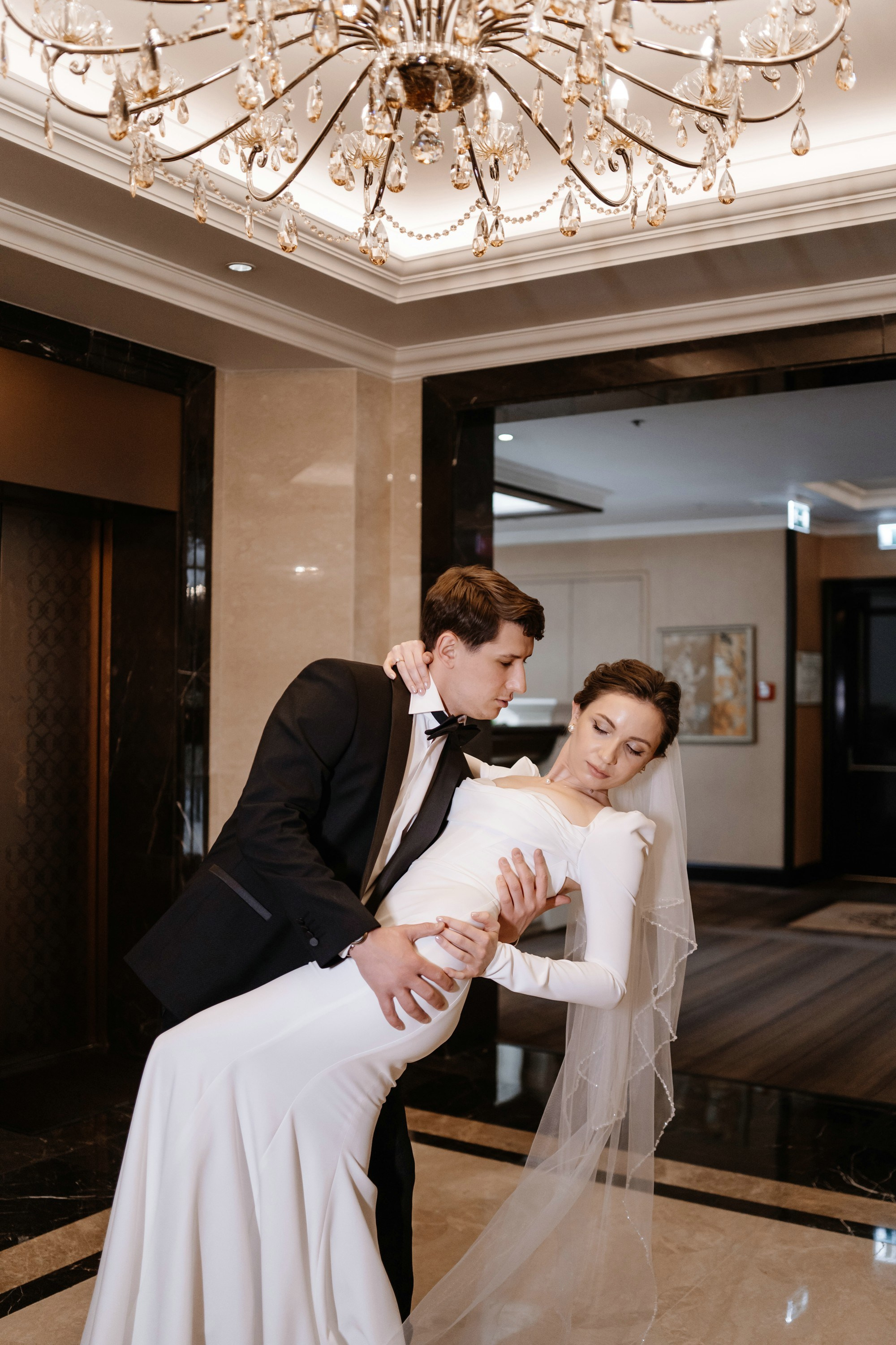 Фотосессия свадьбы в Lotte Plaza. Свадебный и семейный фотограф в Москве Светлана Зоткина