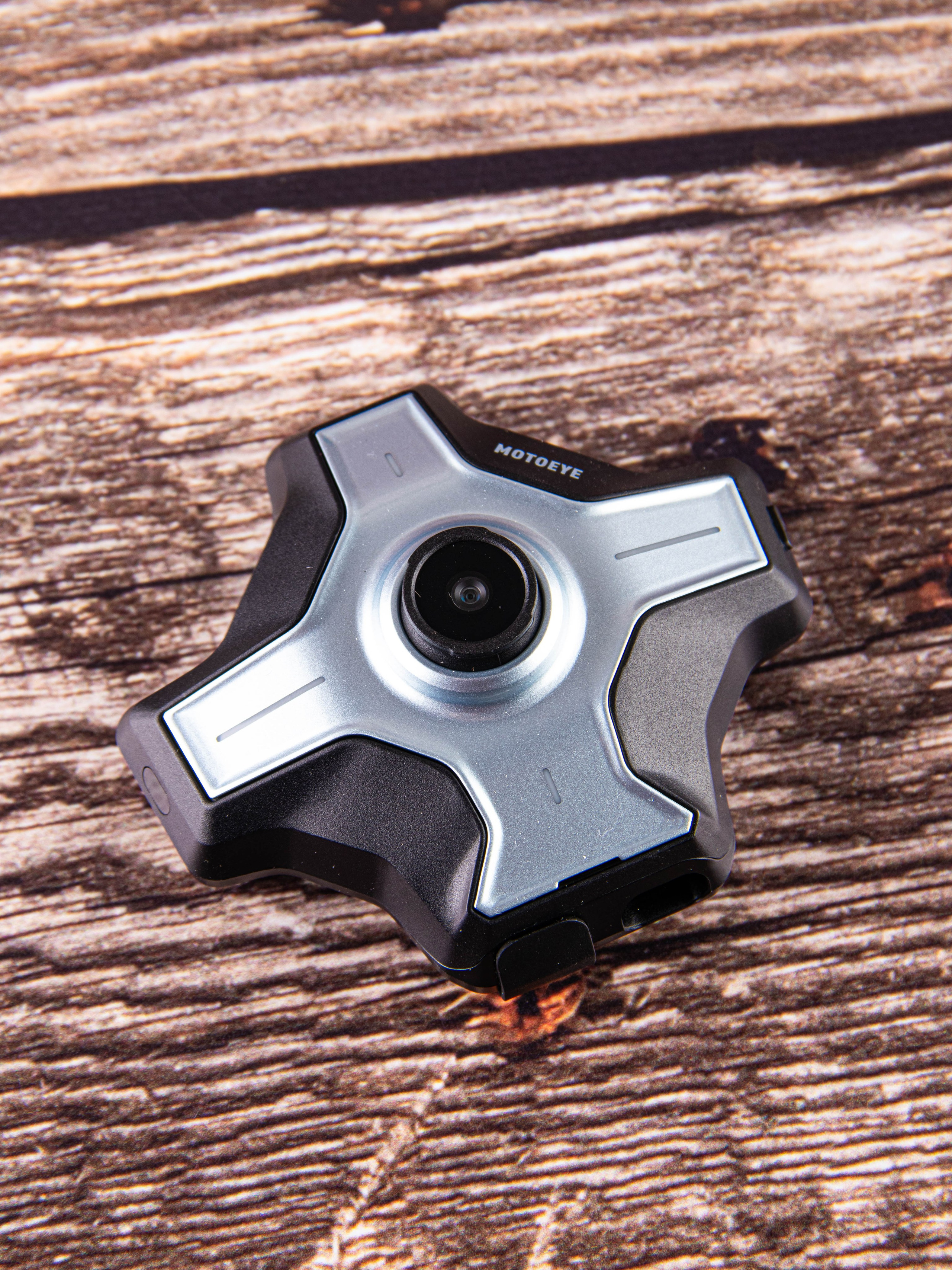 Мотоциклетный шлем. «Матрица»