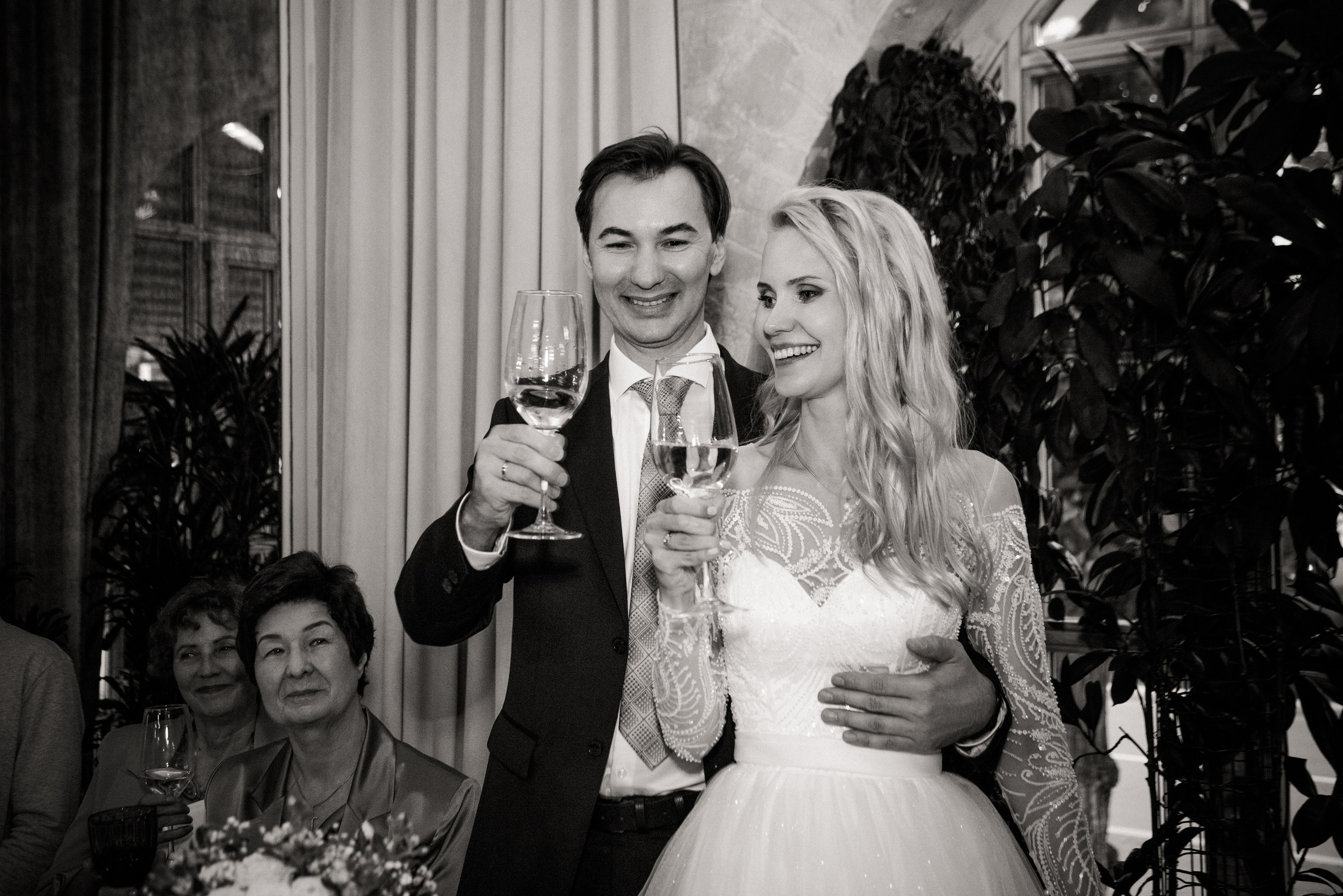 Свадебная фотосессия на ВДНХ. Свадебный и семейный фотограф в Москве и Подмосковье Лариса Козлова