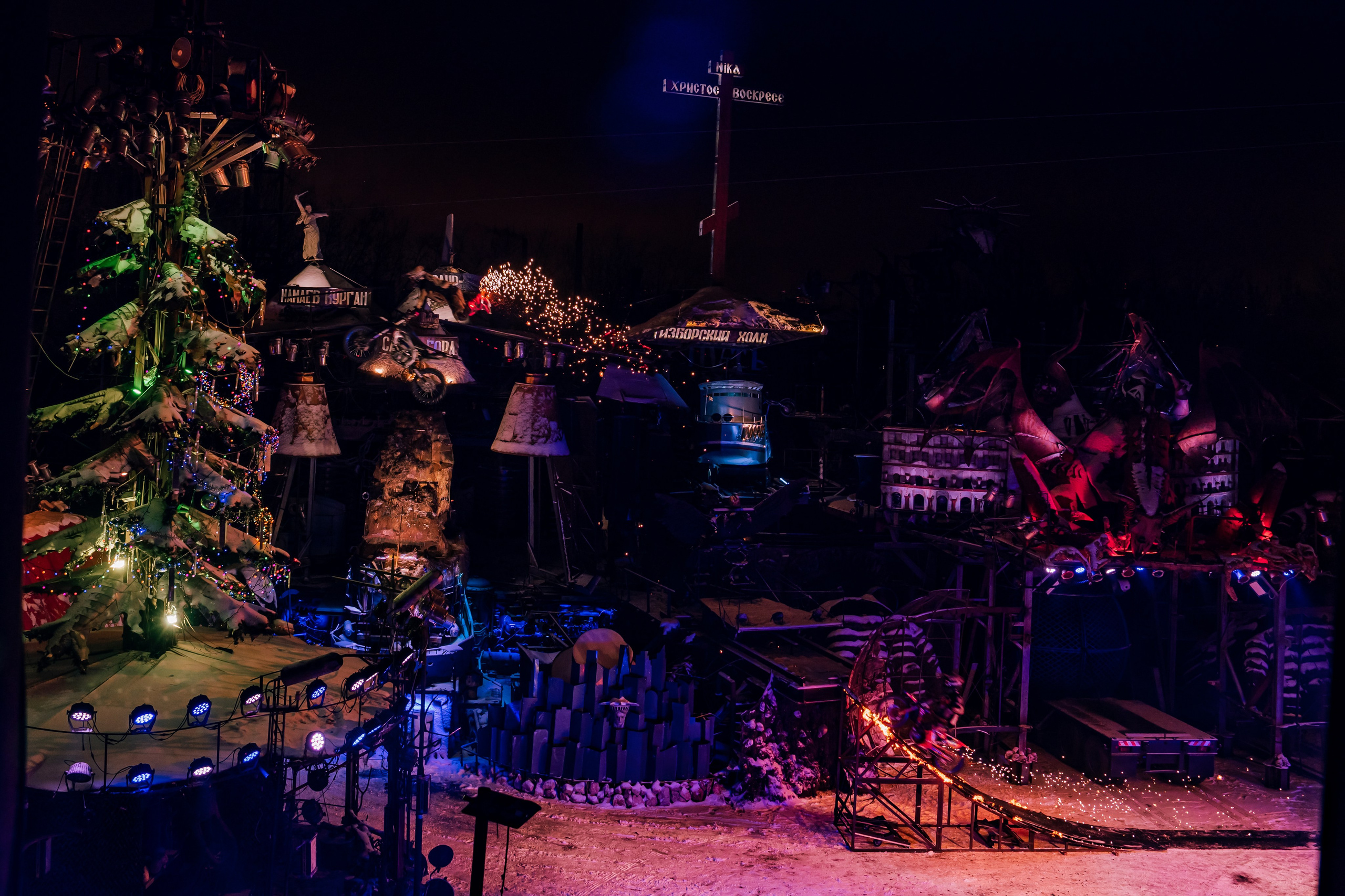 Новогодняя сказка в Байк Центре «Ночные Волки». Крамер Юлиана детский и семейный фотограф