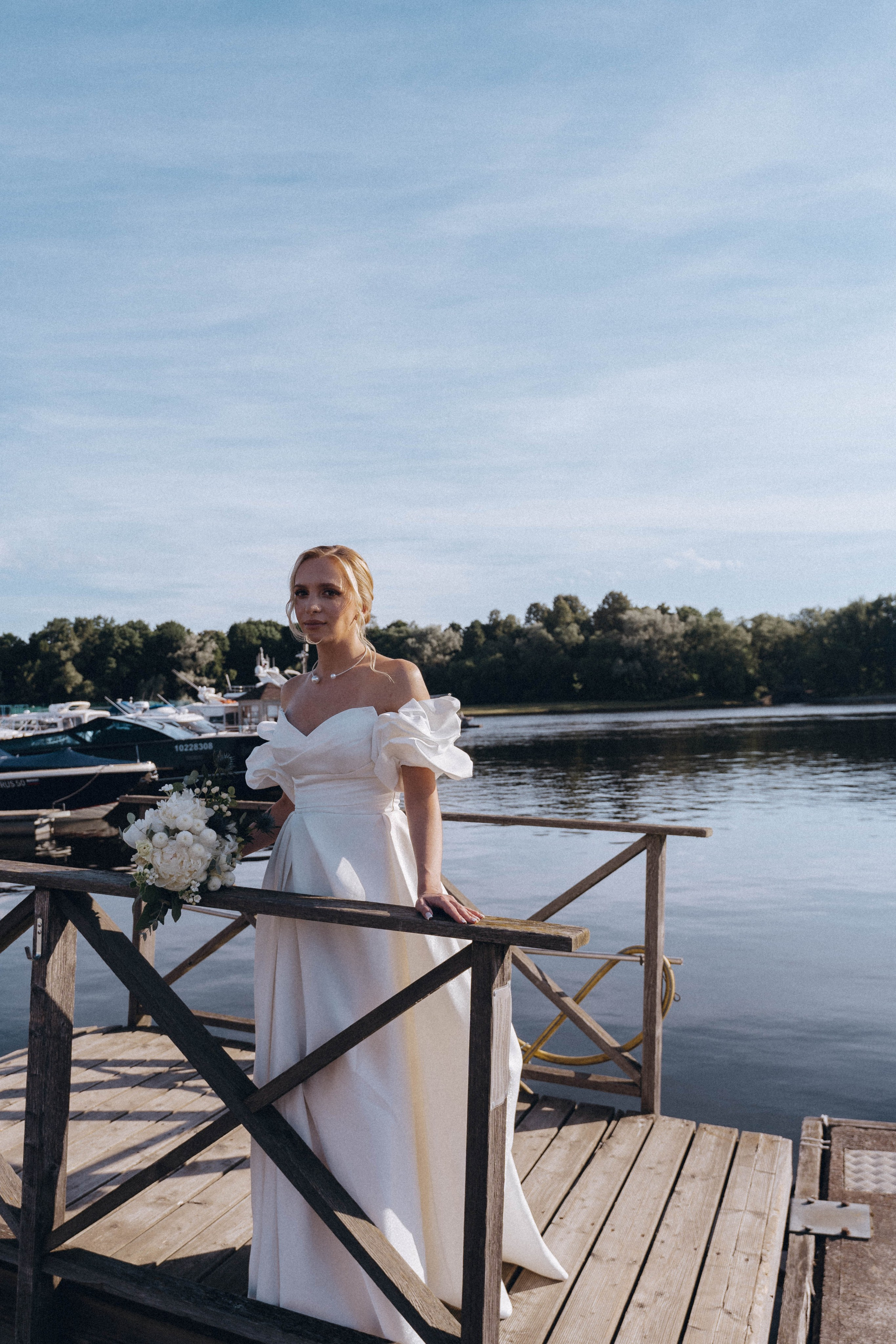 СВАДЕНБНАЯ СЬЕМКА НА КАТЕРЕ ПО КАНАЛАМ САНКТ-ПЕТЕРБУРГА И В АКВАТОРИИ НЕВЫ. Профессиональный фотограф, Санкт-Петербург — Виктория Богомолова