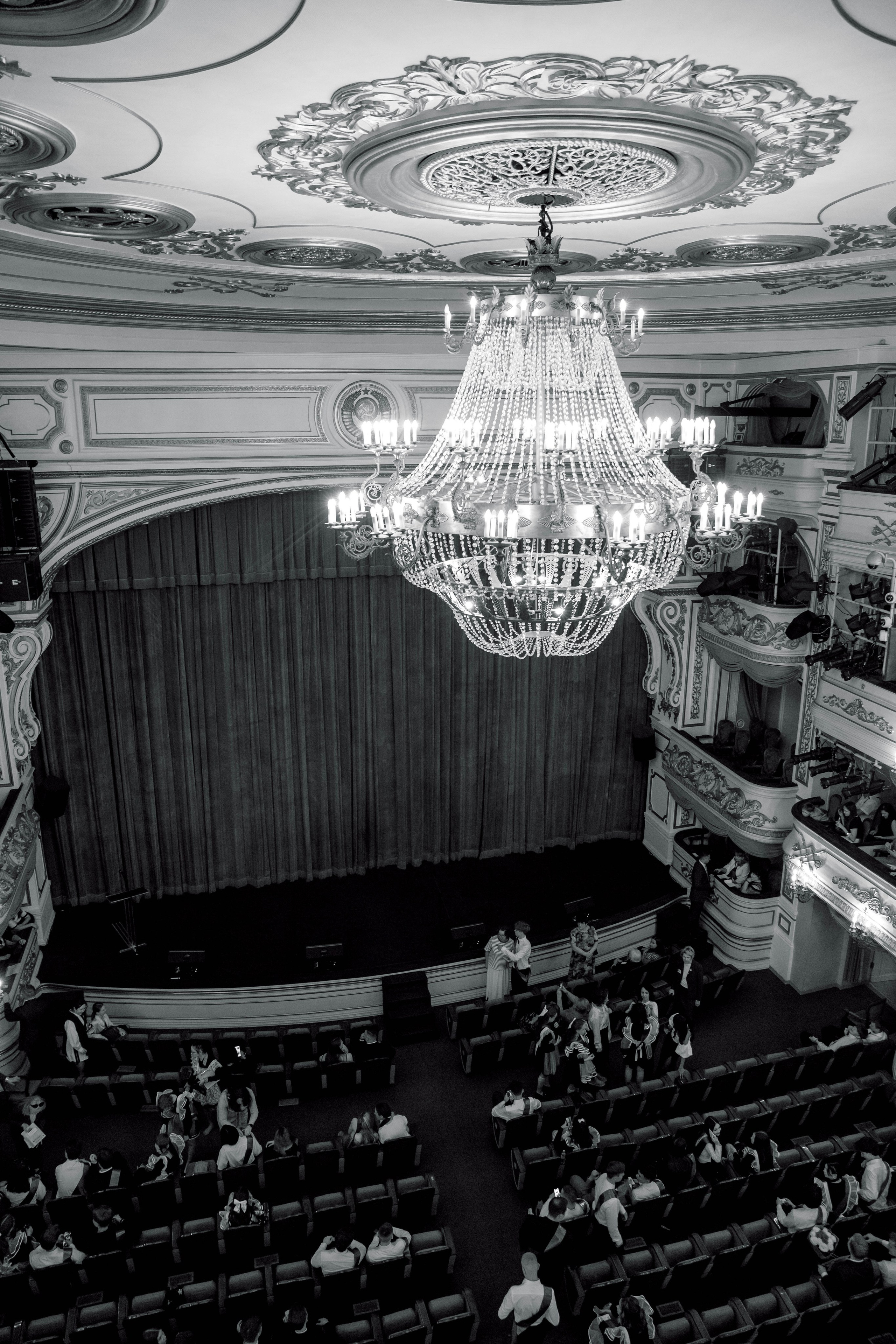 Гимназия 25 — последний звонок (Драм Театр). Свадебный фотограф Иркутск, репортажный фотограф Иркутск