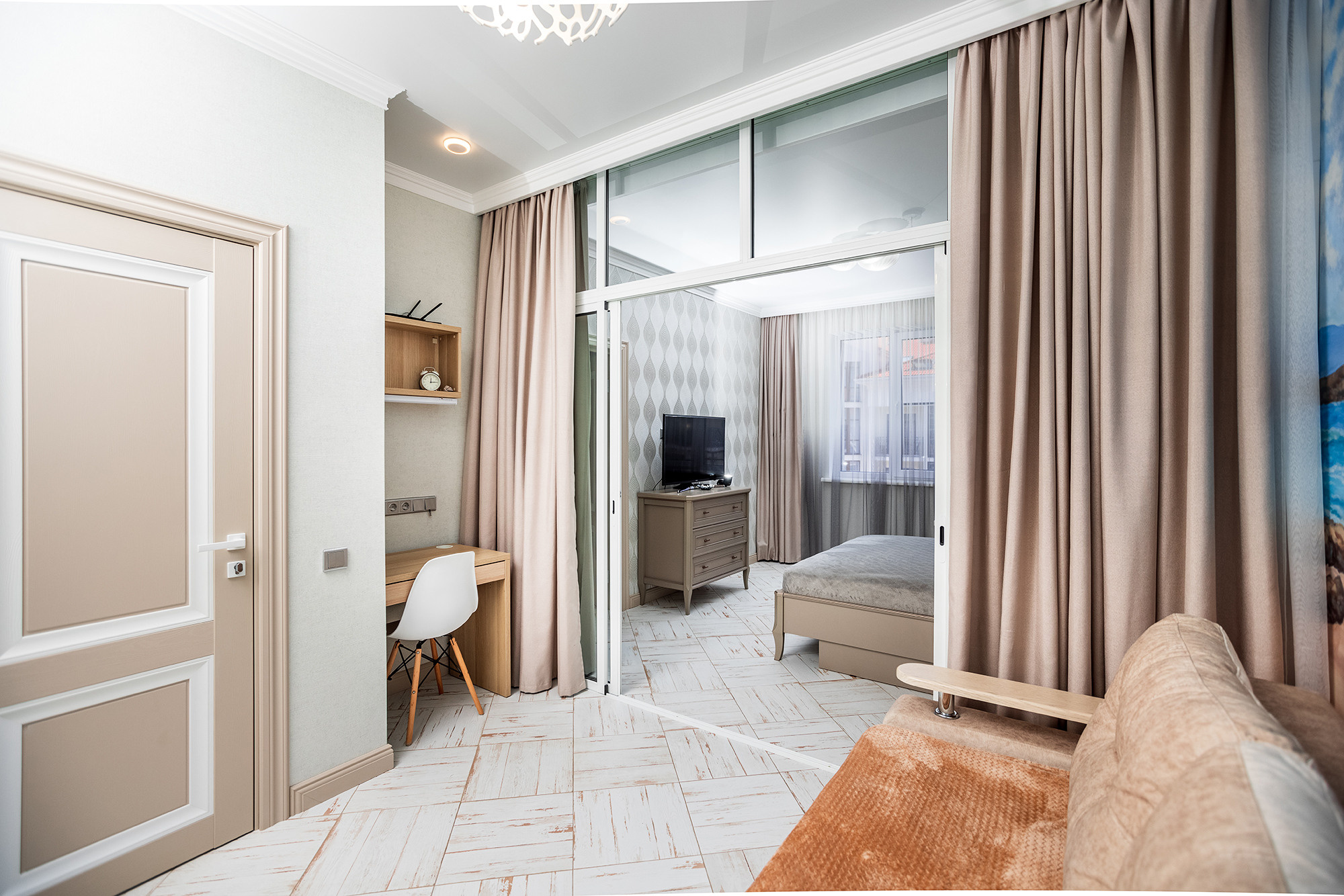 Апартаменты в ЖК «Изумрудный город». Фото для сдачи апартаментов в аренду. Фотограф Александр Трихонюк. Фото недвижимости в Геленджике