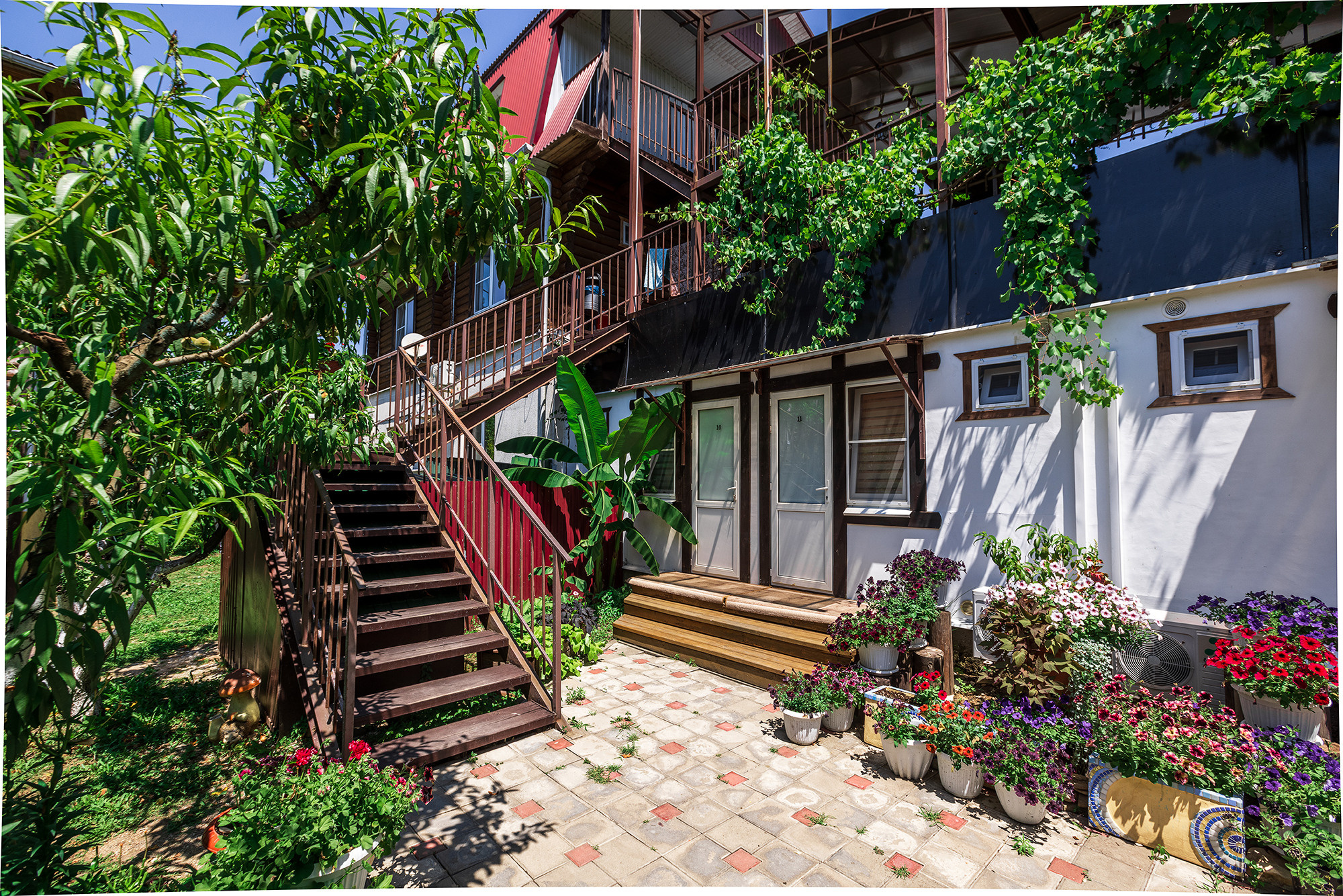 Небольшой отель в с. Береговое. Фотограф Александр Трихонюк. Фото недвижимости в Геленджике