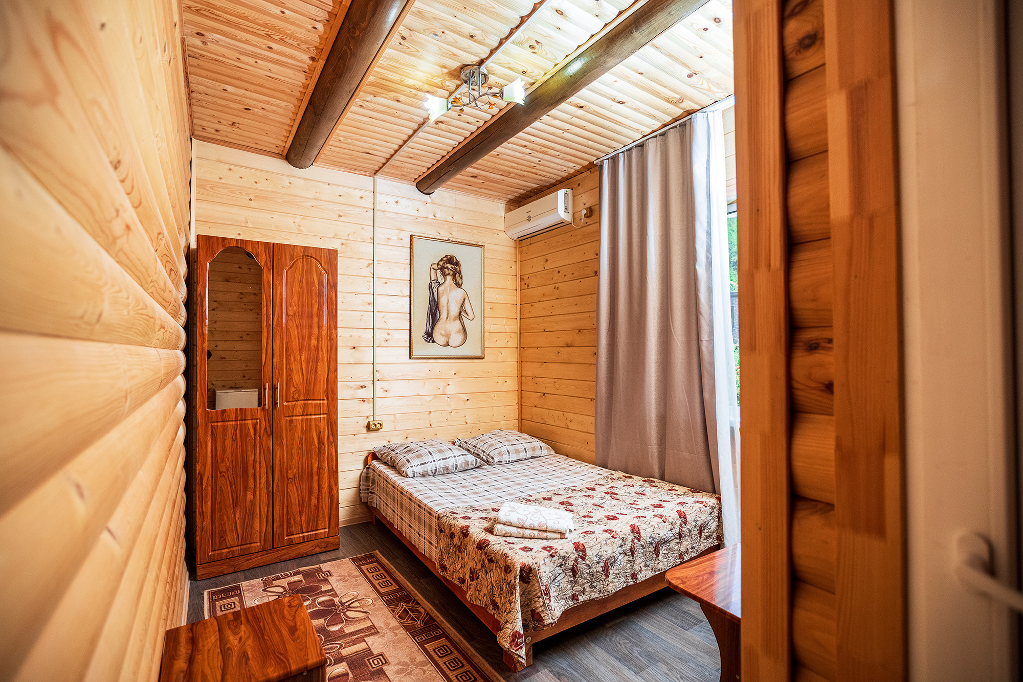 Небольшой отель в с. Береговое. Фотограф Александр Трихонюк. Фото недвижимости в Геленджике