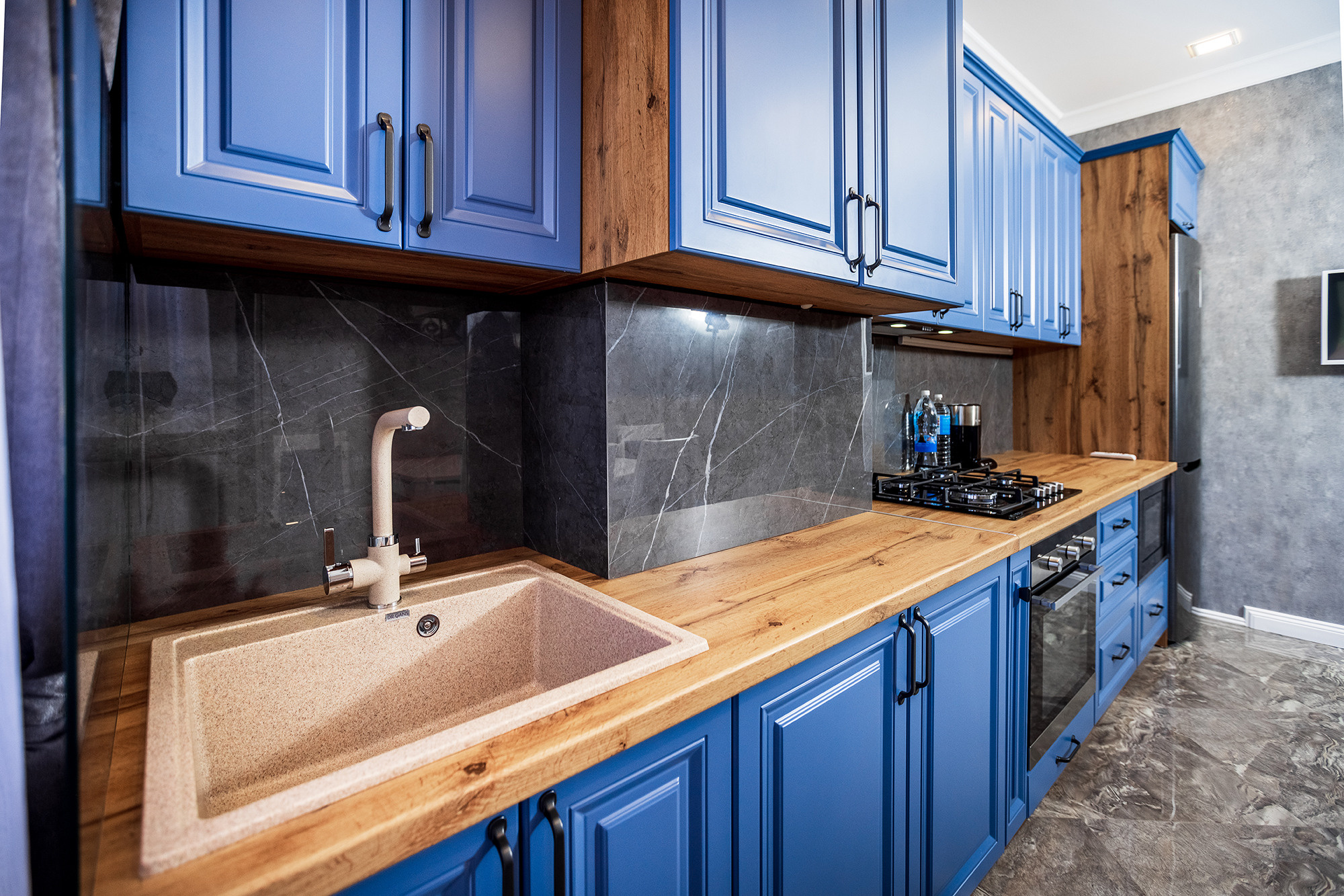 Апартаменты в ЖК «Изумрудный город». Фотограф Александр Трихонюк. Фото недвижимости в Геленджике