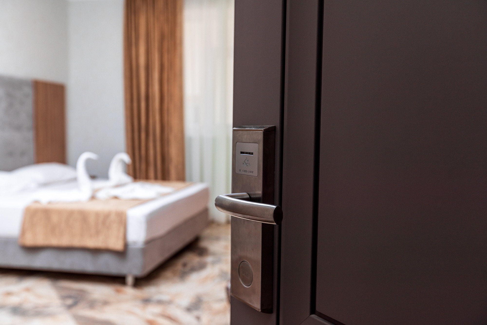 Гостиница «Акрополь». Номера и столовая. Фотограф Александр Трихонюк. Фото недвижимости в Геленджике