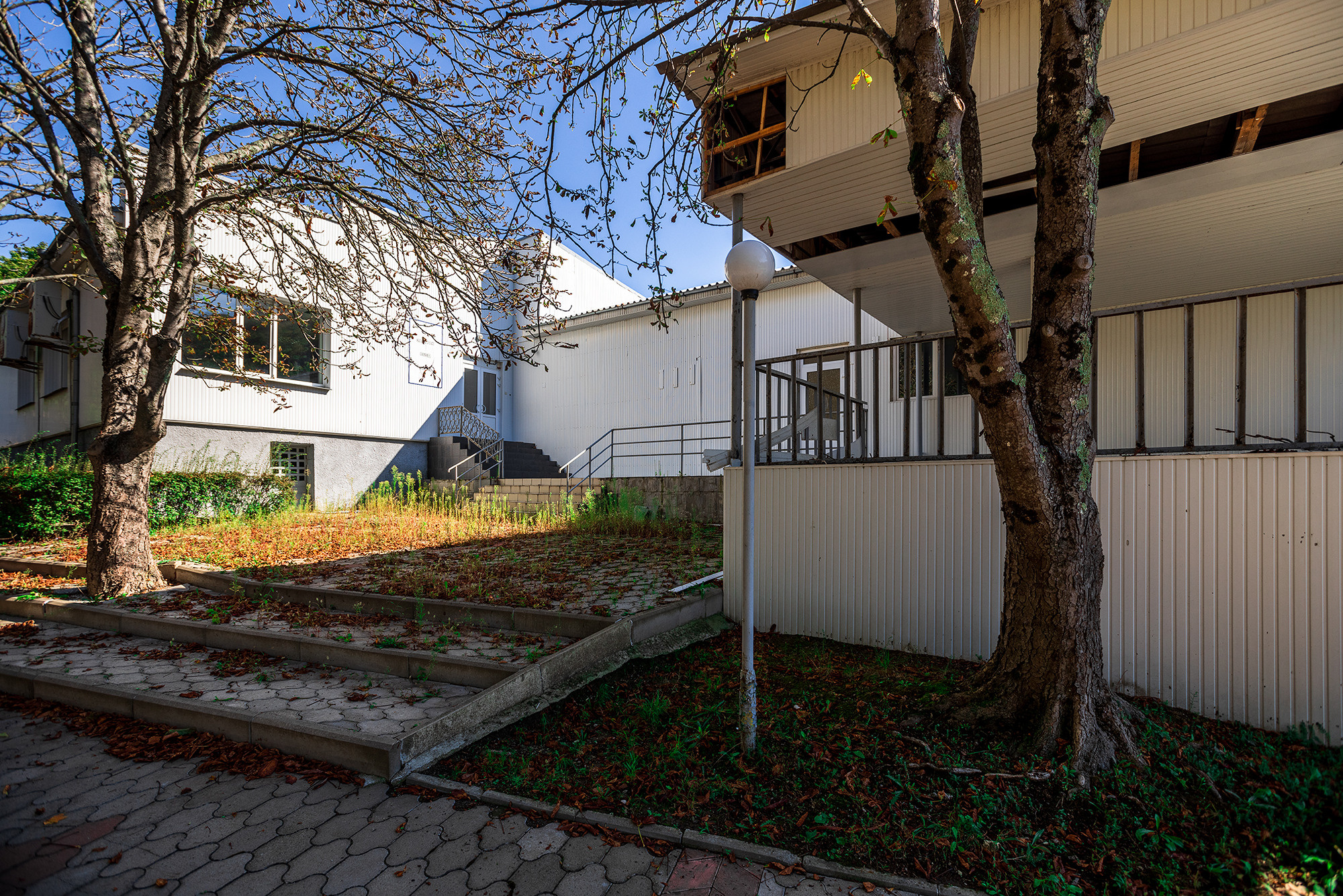 Заброшенная база отдыха в селе Архипо-Осиповка. Фотограф Александр Трихонюк. Фото недвижимости в Геленджике