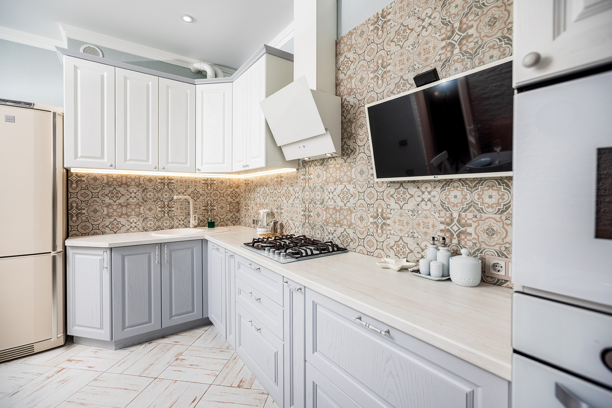 Апартаменты в ЖК «Изумрудный город». Фото для сдачи апартаментов в аренду. Фотограф Александр Трихонюк. Фото недвижимости в Геленджике