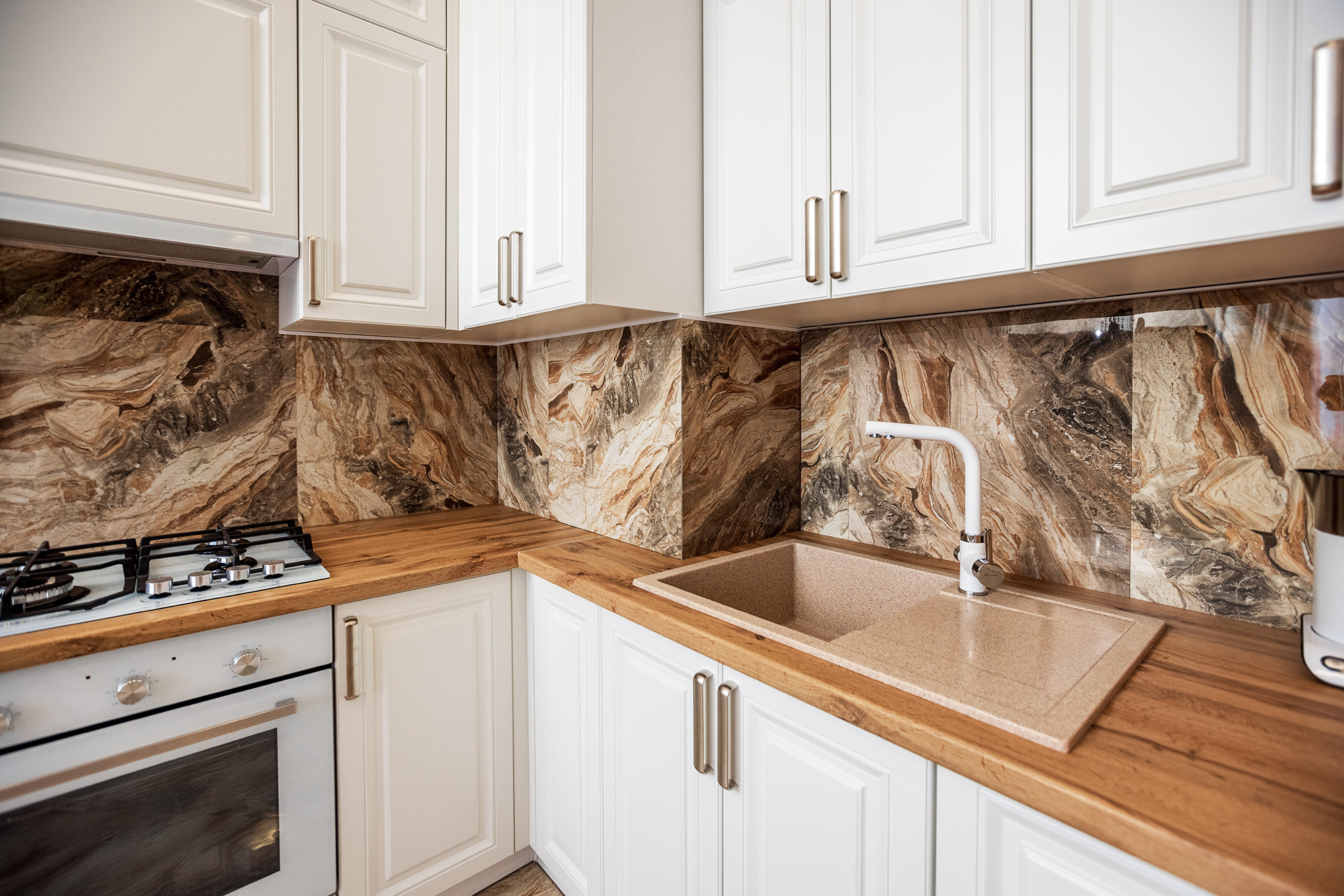 Еще одни апартаменты в ЖК «Изумрудный город». Фотограф Александр Трихонюк. Фото недвижимости в Геленджике