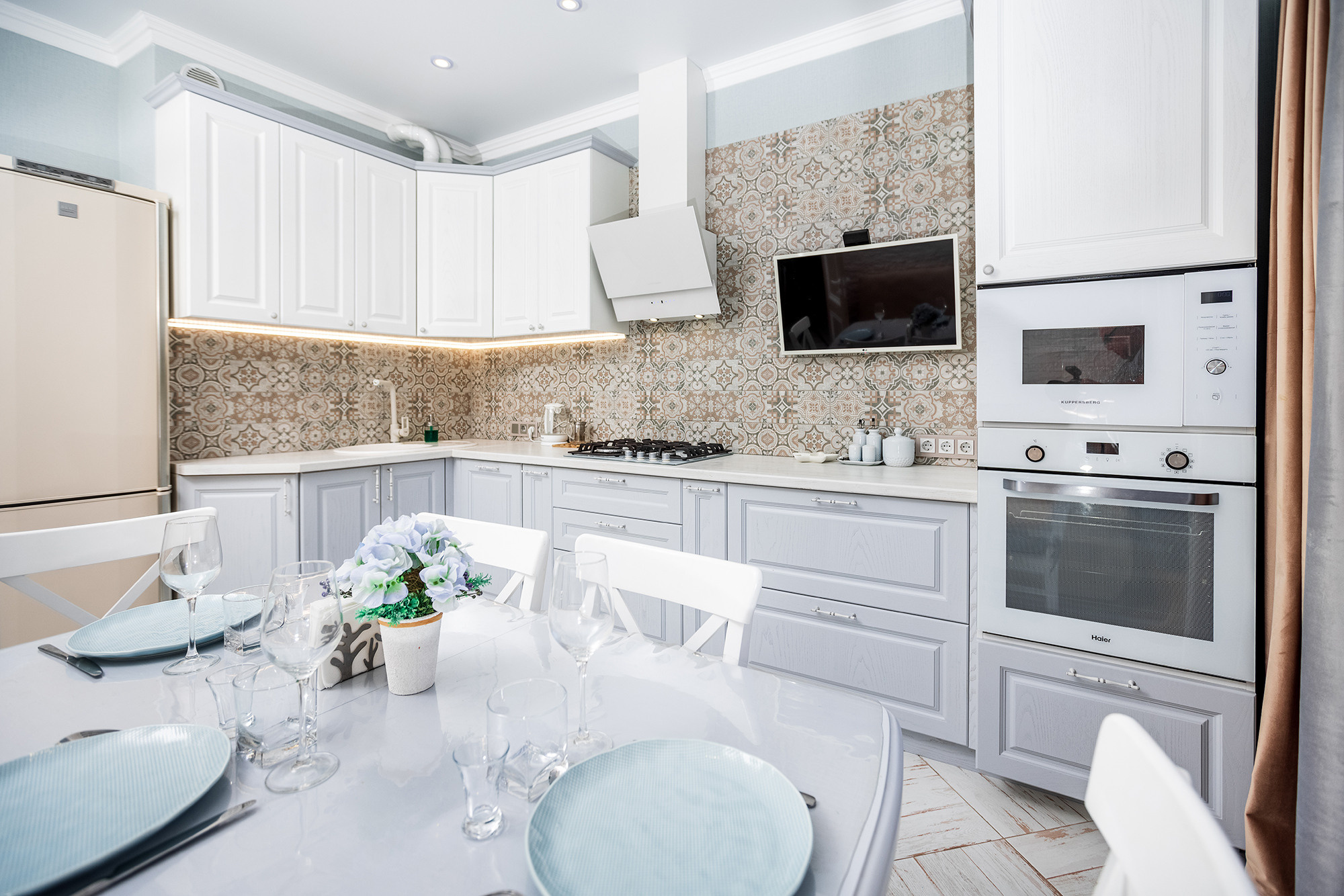 Апартаменты в ЖК «Изумрудный город». Фото для сдачи апартаментов в аренду. Фотограф Александр Трихонюк. Фото недвижимости в Геленджике