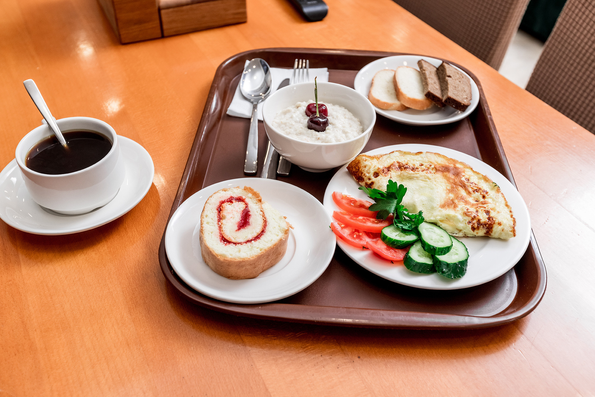 Гостиница «Акрополь». Номера и столовая. Фотограф Александр Трихонюк. Фото недвижимости в Геленджике