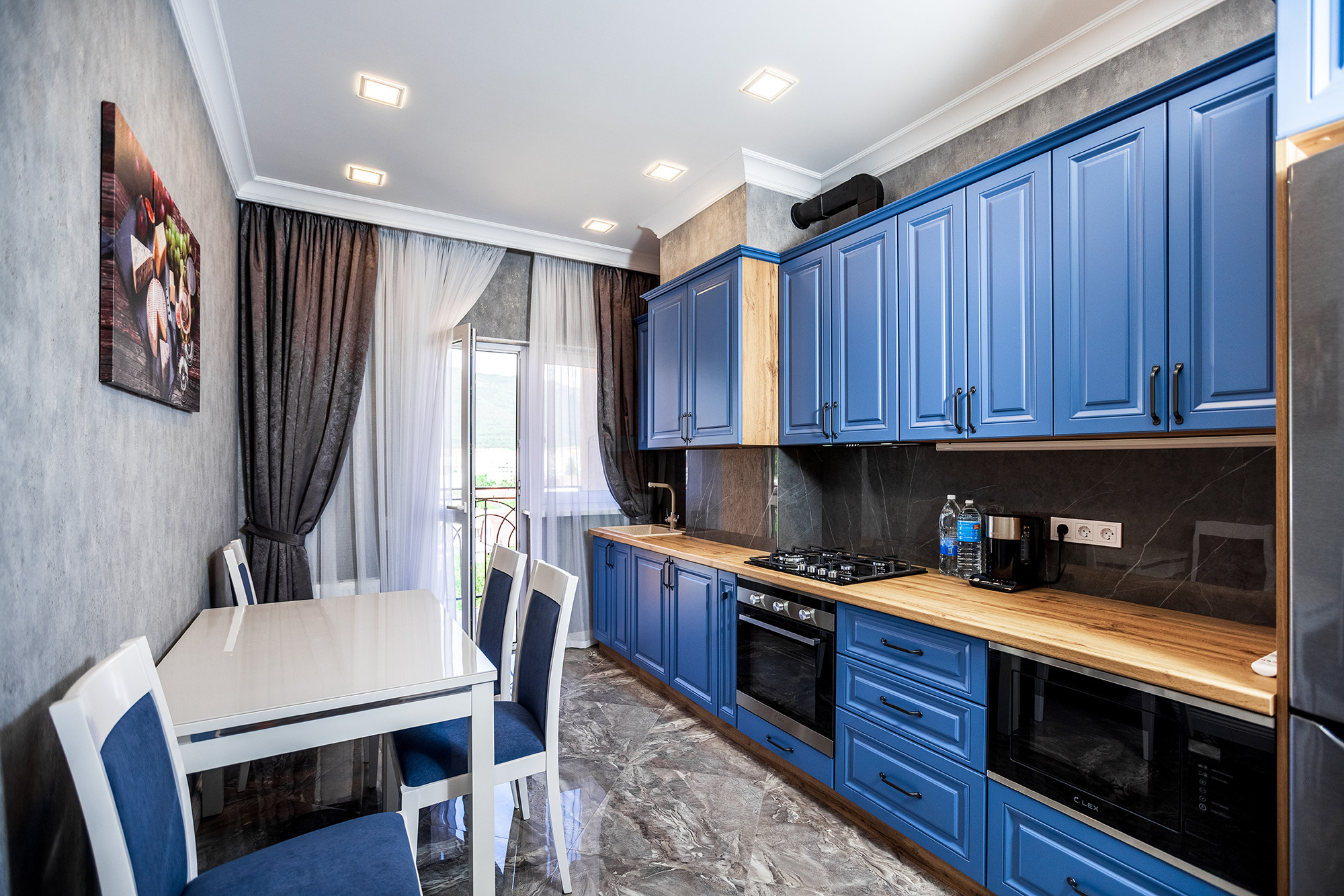 Апартаменты в ЖК «Изумрудный город». Фотограф Александр Трихонюк. Фото недвижимости в Геленджике