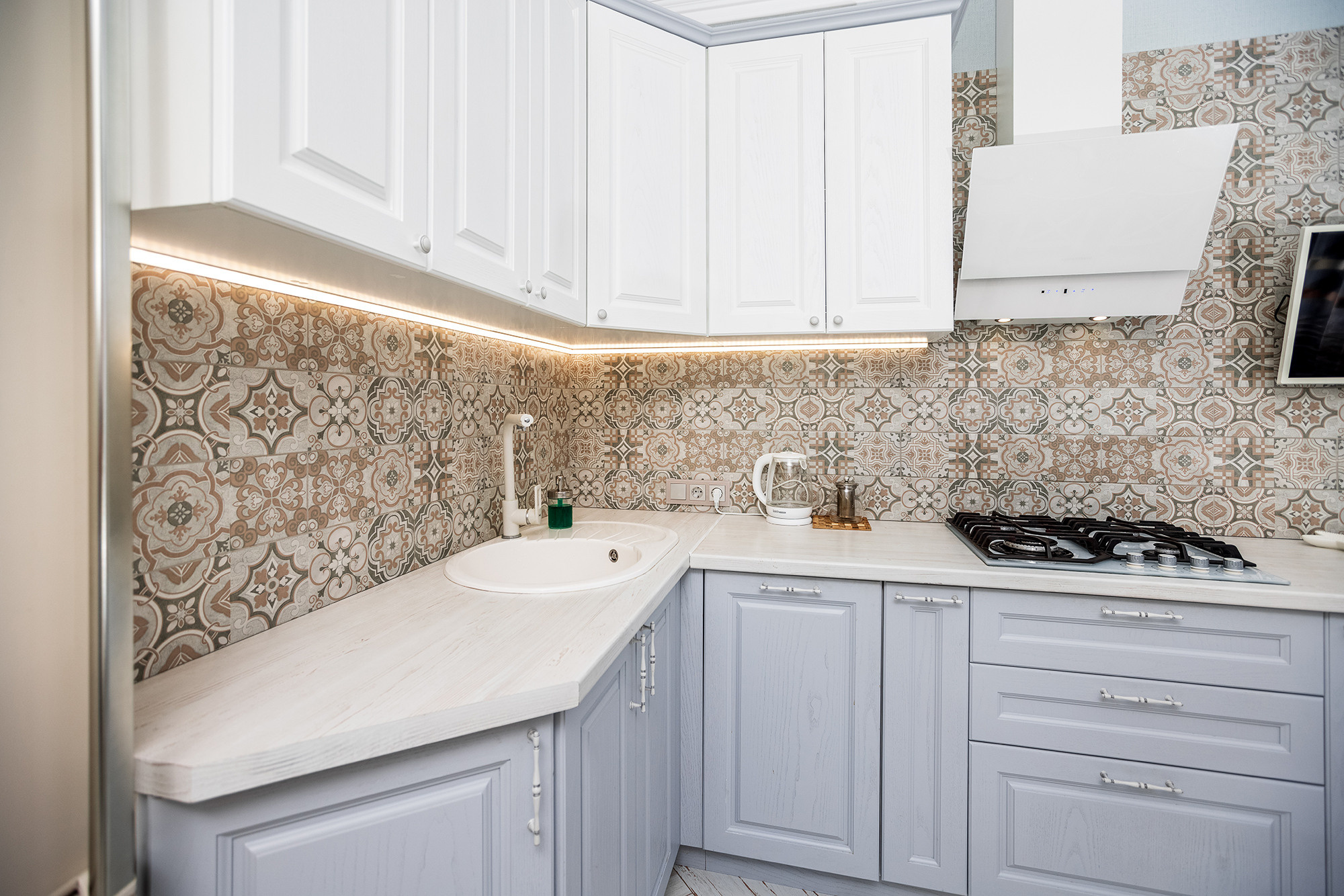 Апартаменты в ЖК «Изумрудный город». Фото для сдачи апартаментов в аренду. Фотограф Александр Трихонюк. Фото недвижимости в Геленджике