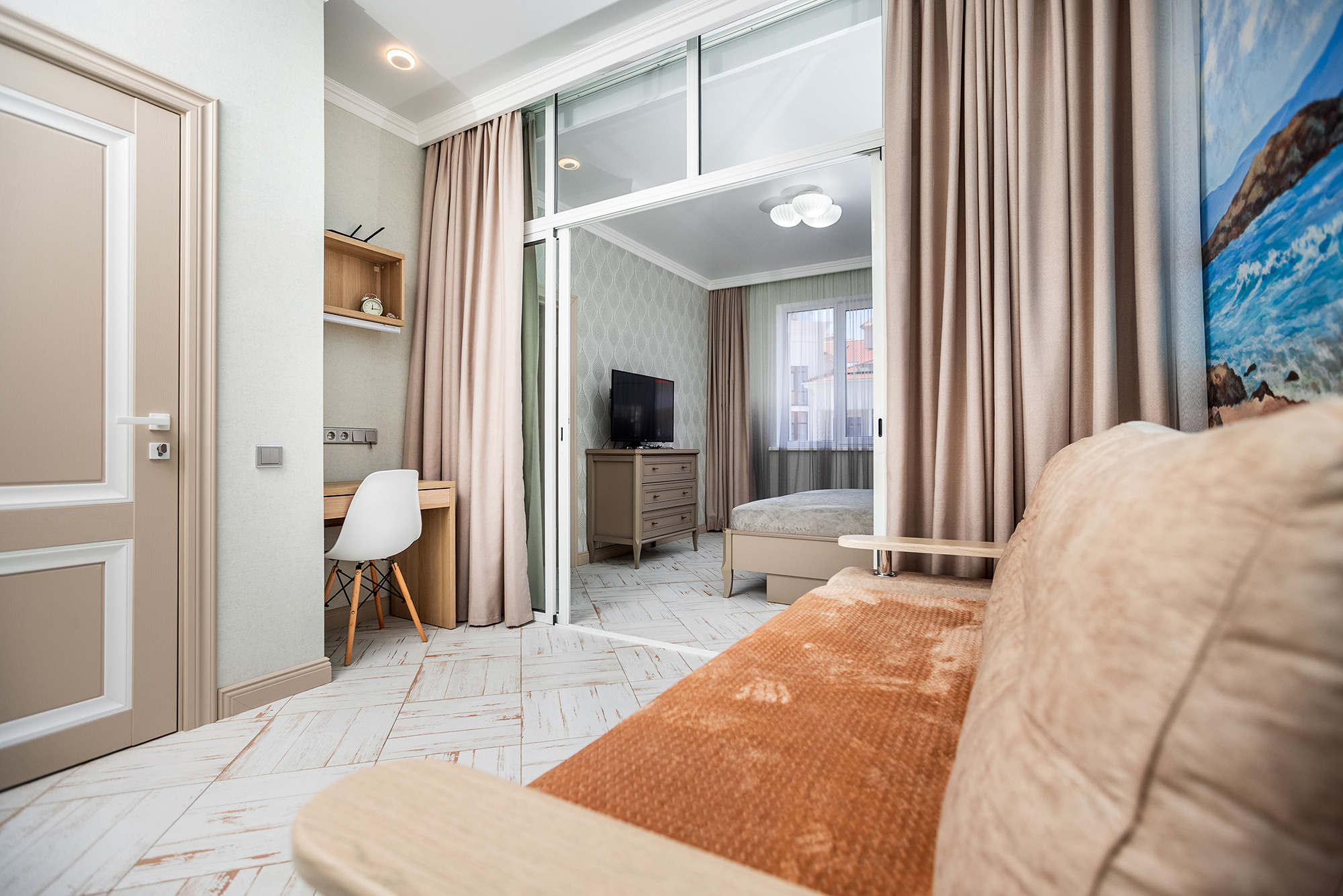 Апартаменты в ЖК «Изумрудный город». Фото для сдачи апартаментов в аренду. Фотограф Александр Трихонюк. Фото недвижимости в Геленджике