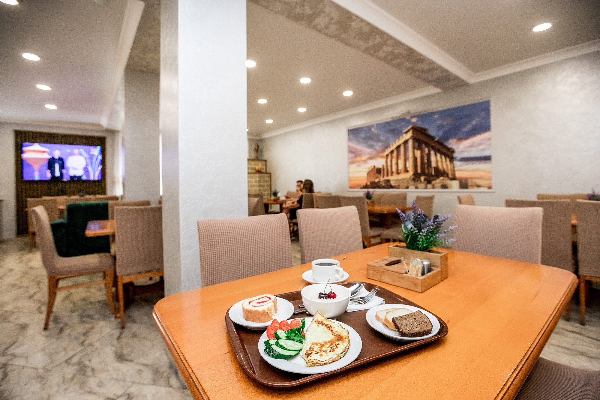 Гостиница «Акрополь». Номера и столовая. Фотограф Александр Трихонюк. Фото недвижимости в Геленджике