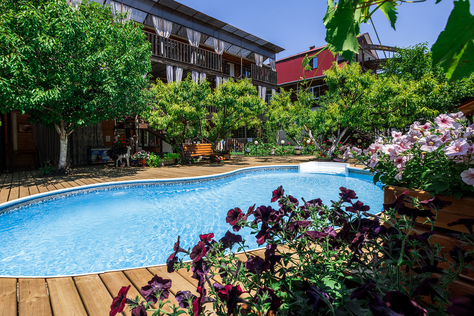 Небольшой отель в с. Береговое. Фотограф Александр Трихонюк. Фото недвижимости в Геленджике