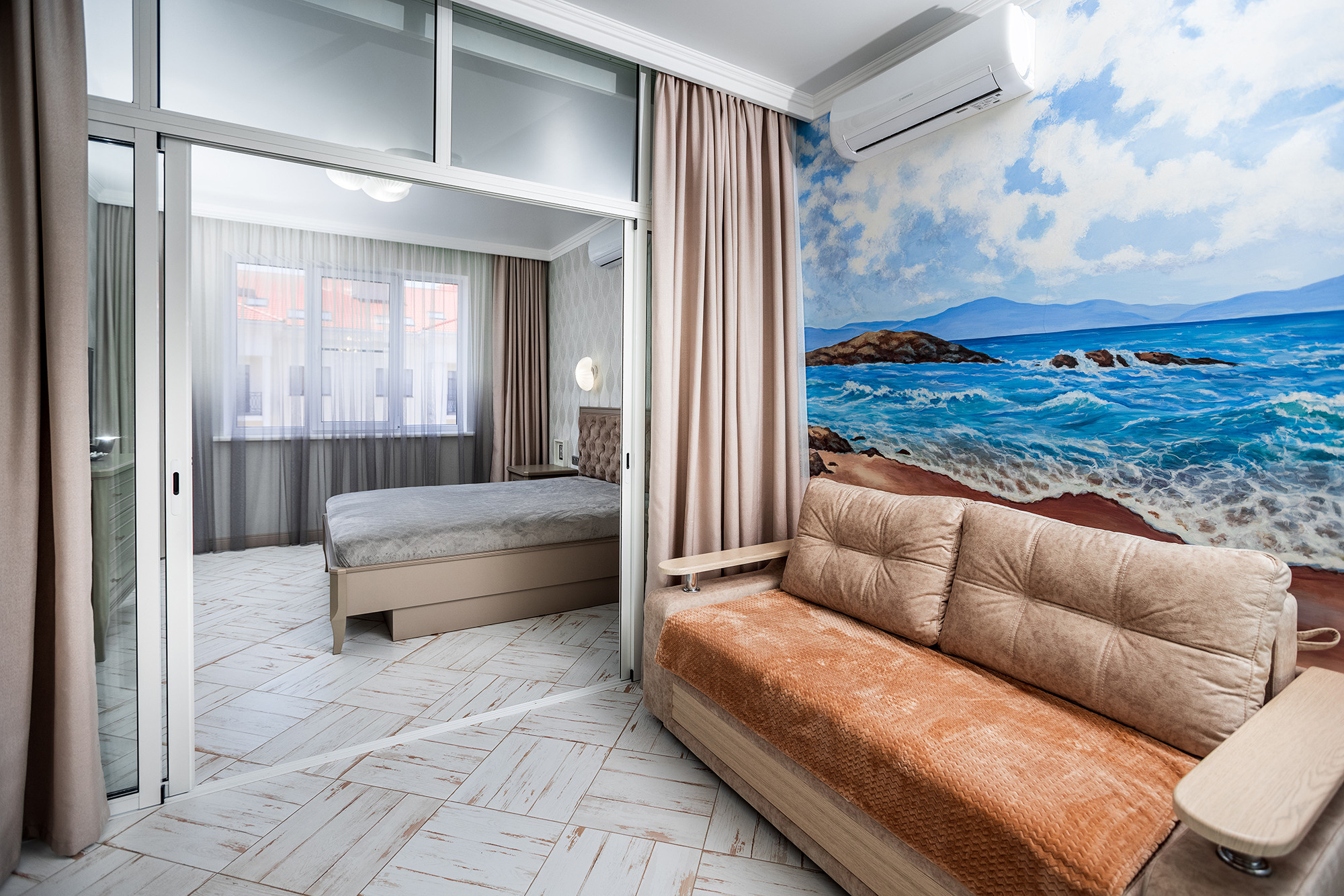 Апартаменты в ЖК «Изумрудный город». Фото для сдачи апартаментов в аренду. Фотограф Александр Трихонюк. Фото недвижимости в Геленджике