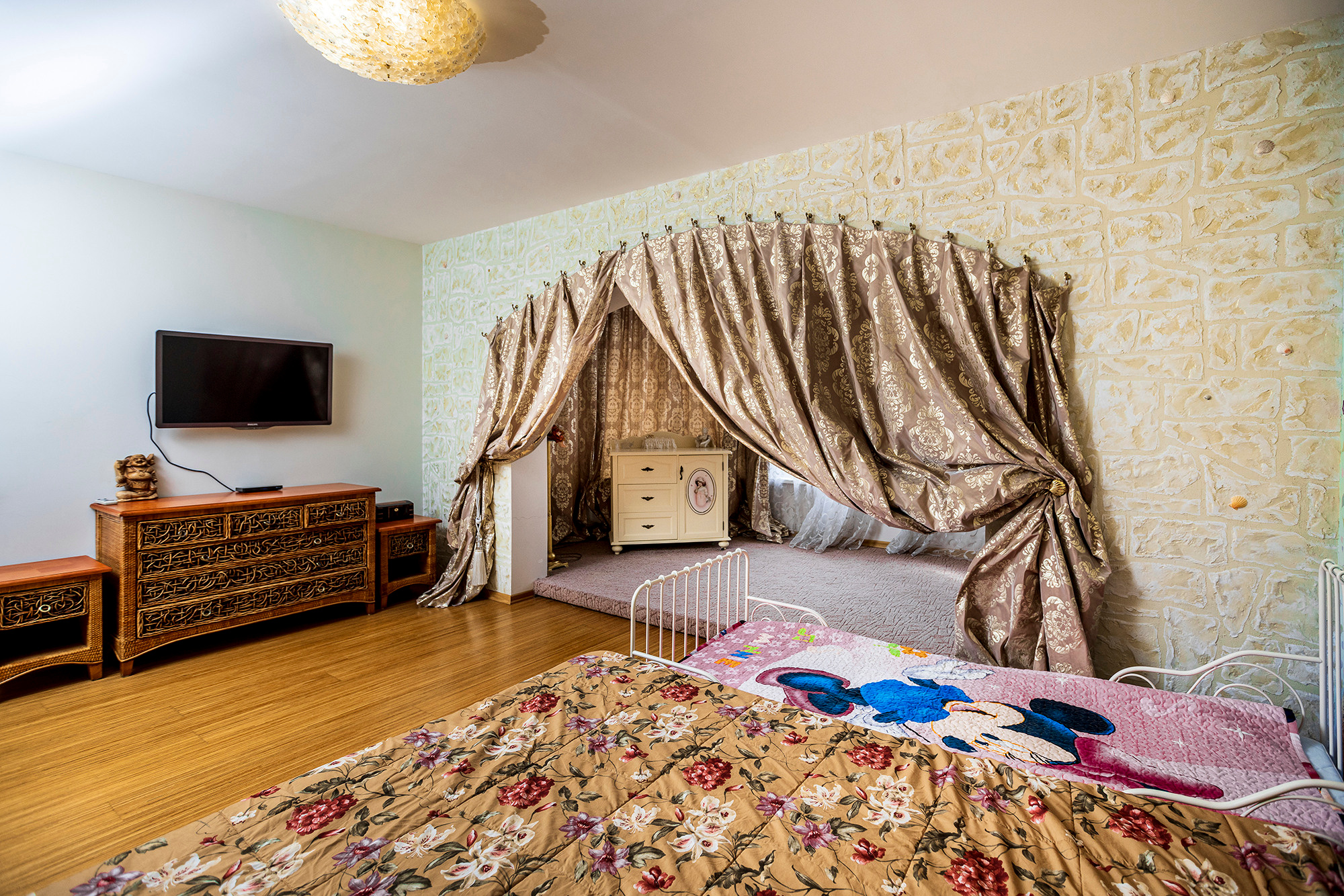 Дом в микрорайоне Магнолия, курорт Геленджик. Фотограф Александр Трихонюк. Фото недвижимости в Геленджике