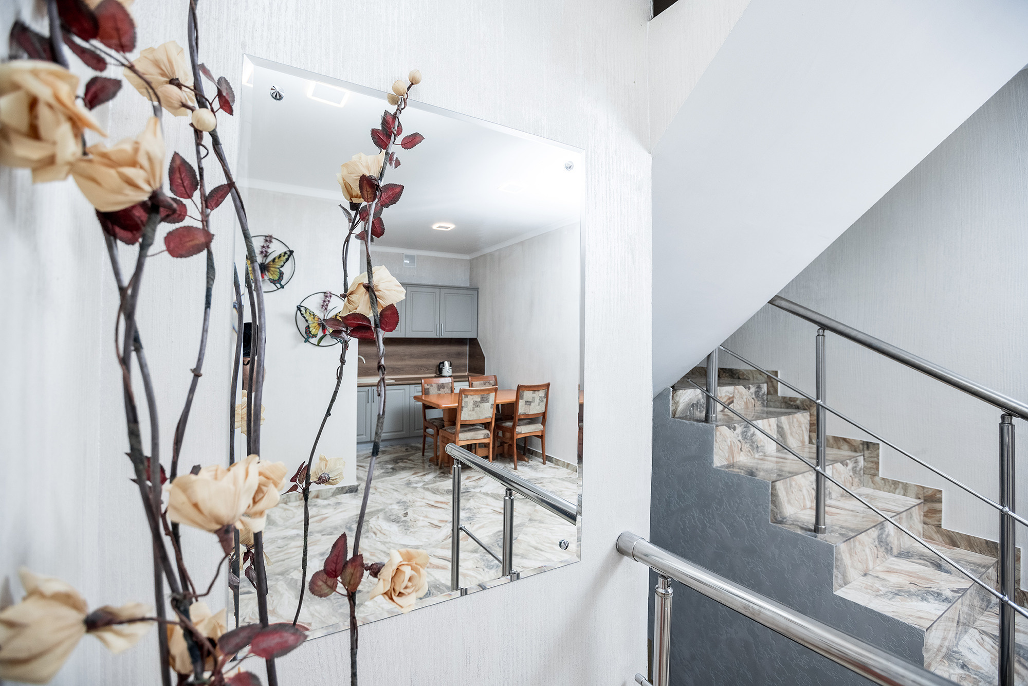 Гостиница «Акрополь». Номера и столовая. Фотограф Александр Трихонюк. Фото недвижимости в Геленджике