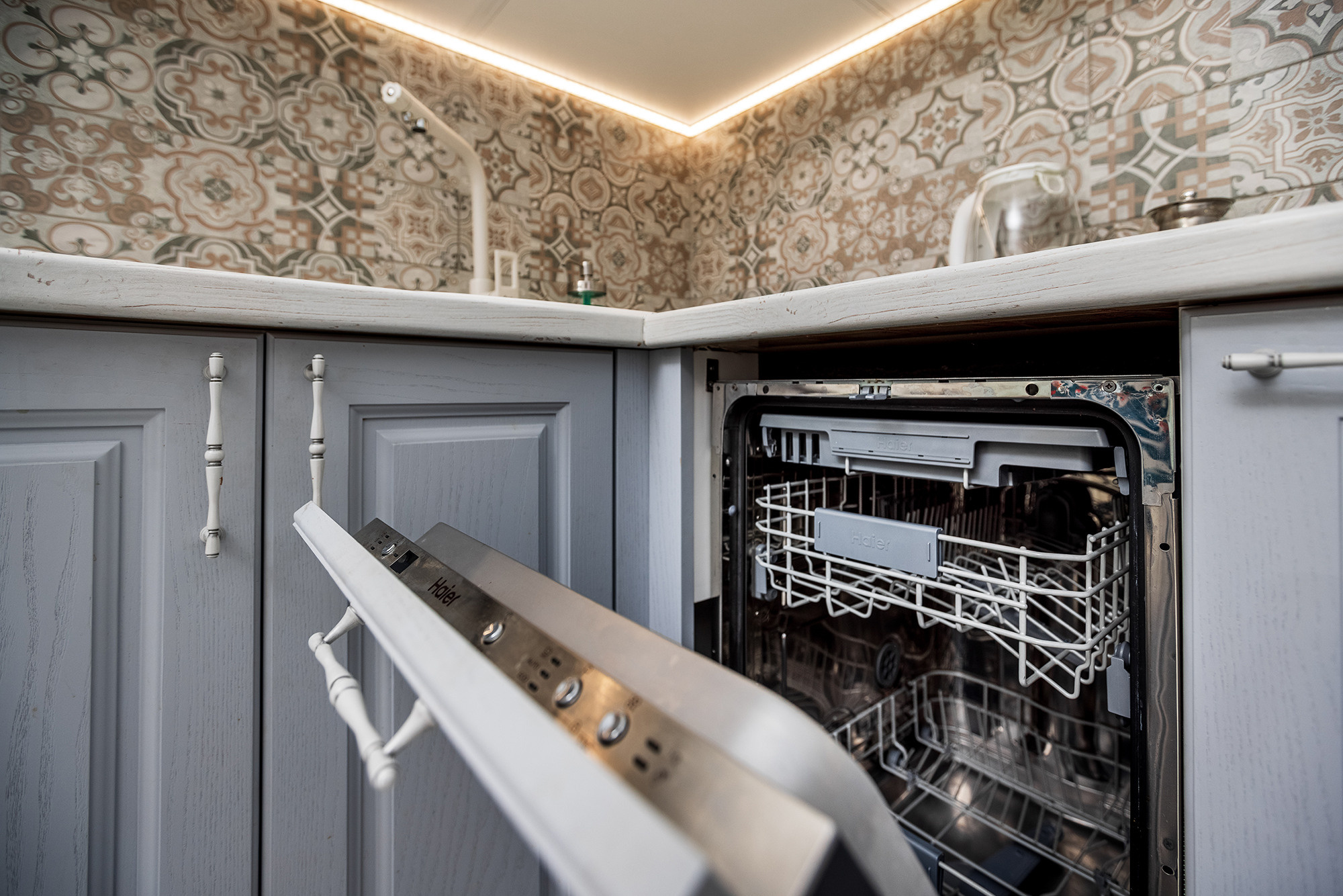 Апартаменты в ЖК «Изумрудный город». Фото для сдачи апартаментов в аренду. Фотограф Александр Трихонюк. Фото недвижимости в Геленджике