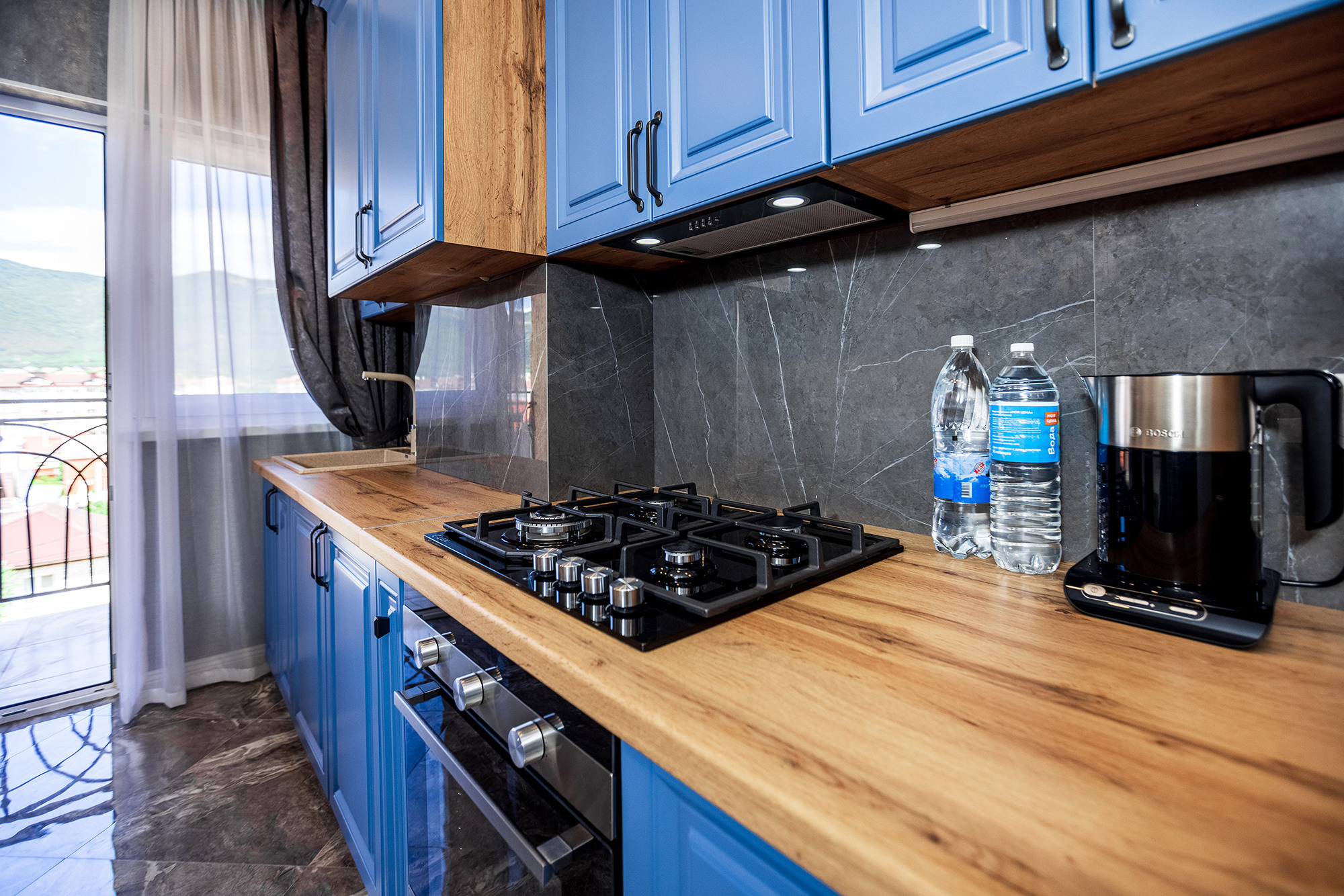 Апартаменты в ЖК «Изумрудный город». Фотограф Александр Трихонюк. Фото недвижимости в Геленджике