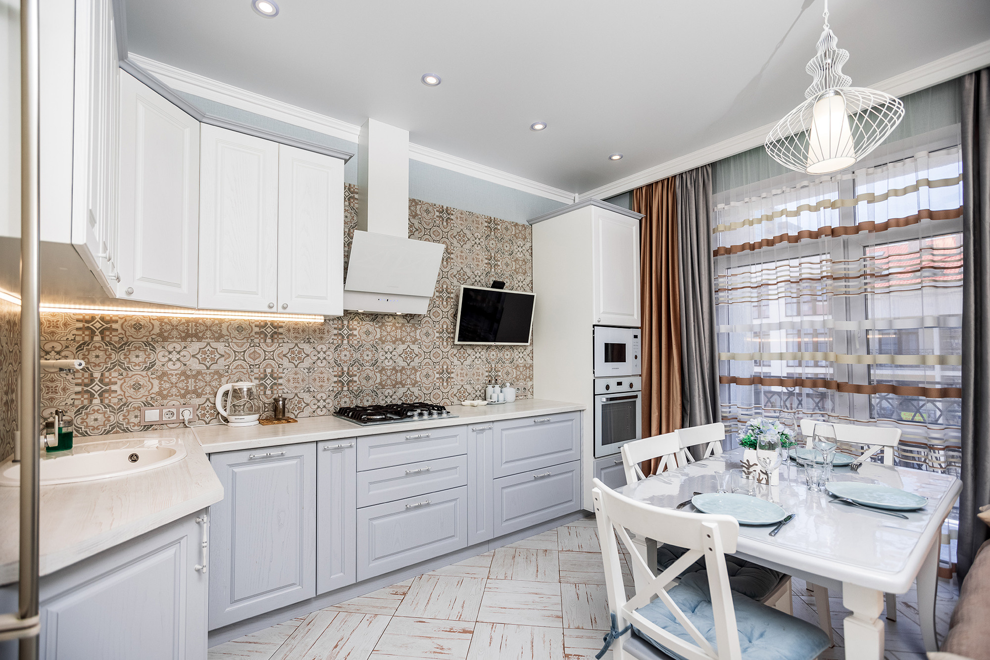 Апартаменты в ЖК «Изумрудный город». Фото для сдачи апартаментов в аренду. Фотограф Александр Трихонюк. Фото недвижимости в Геленджике