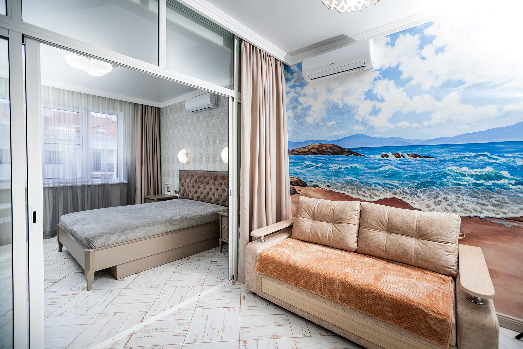 Апартаменты в ЖК «Изумрудный город». Фото для сдачи апартаментов в аренду. Фотограф Александр Трихонюк. Фото недвижимости в Геленджике