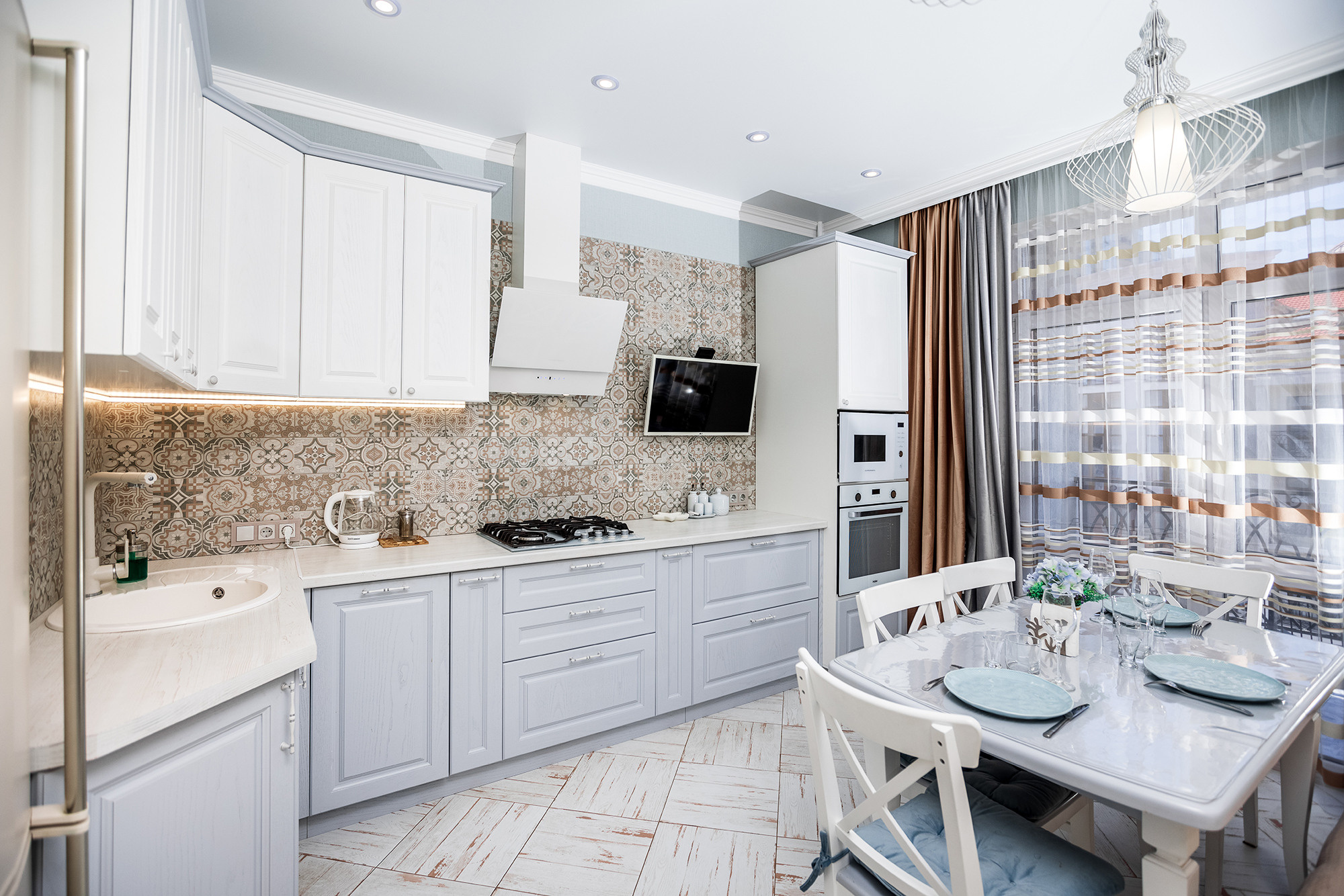 Апартаменты в ЖК «Изумрудный город». Фото для сдачи апартаментов в аренду. Фотограф Александр Трихонюк. Фото недвижимости в Геленджике