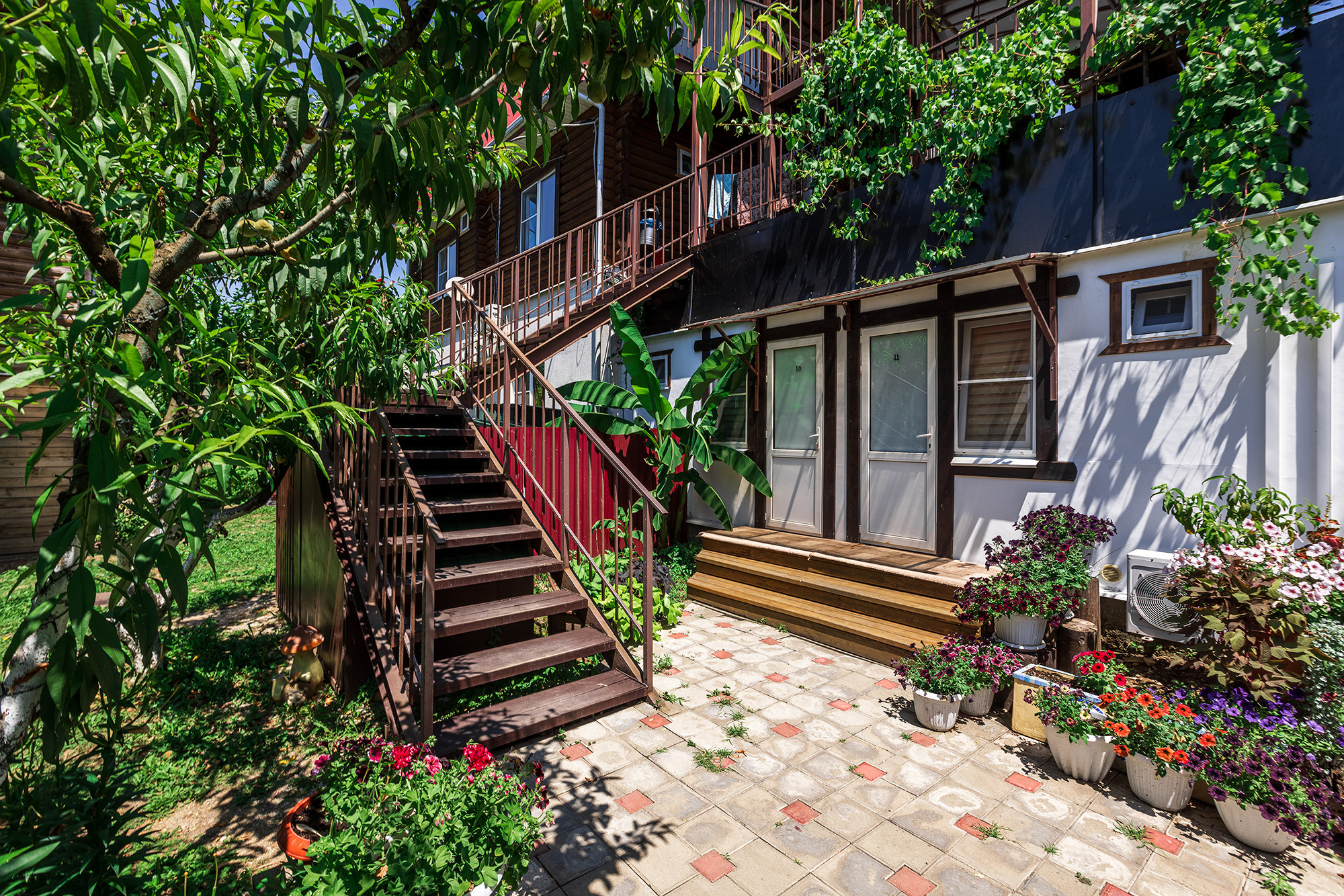 Небольшой отель в с. Береговое. Фотограф Александр Трихонюк. Фото недвижимости в Геленджике