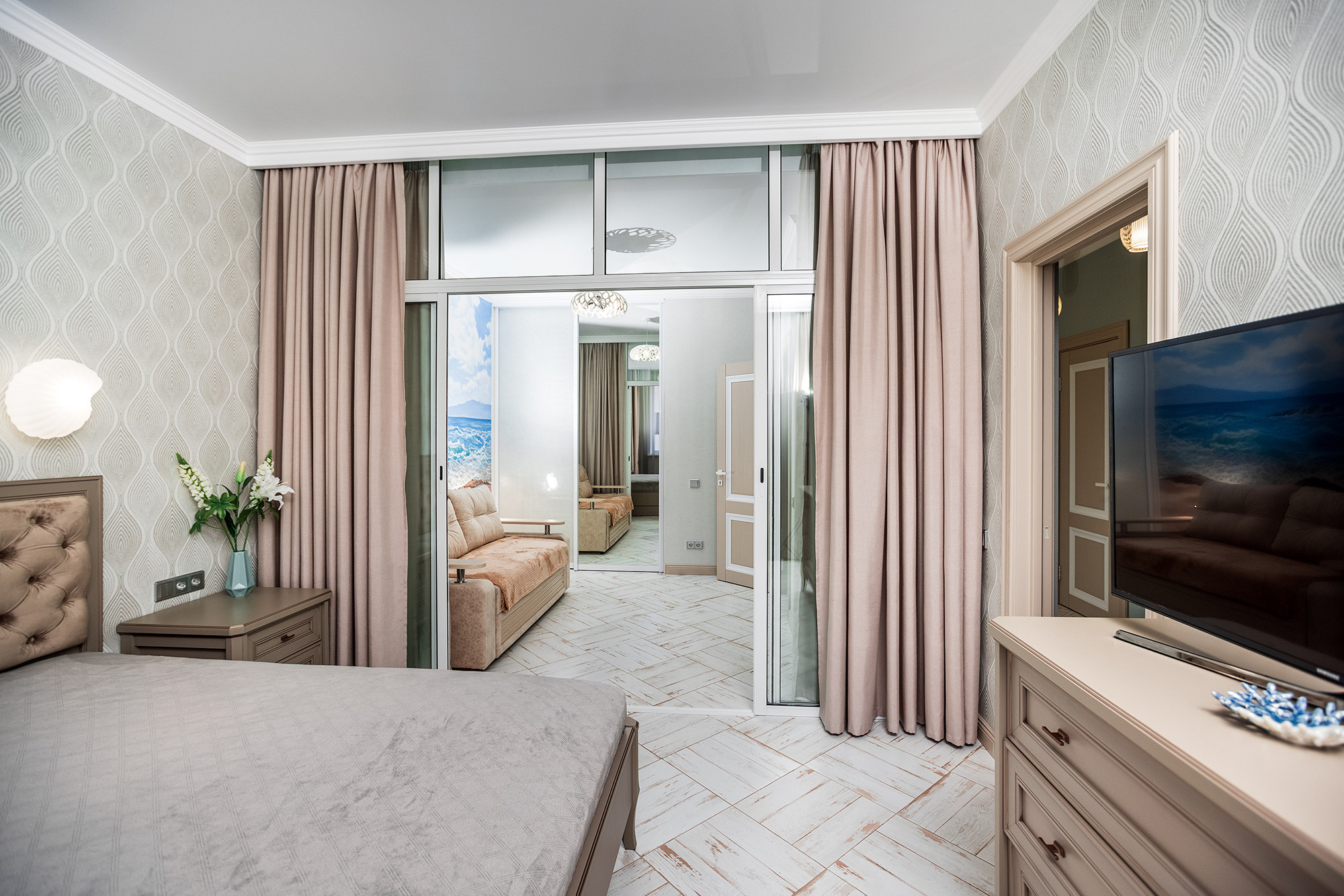 Апартаменты в ЖК «Изумрудный город». Фото для сдачи апартаментов в аренду. Фотограф Александр Трихонюк. Фото недвижимости в Геленджике