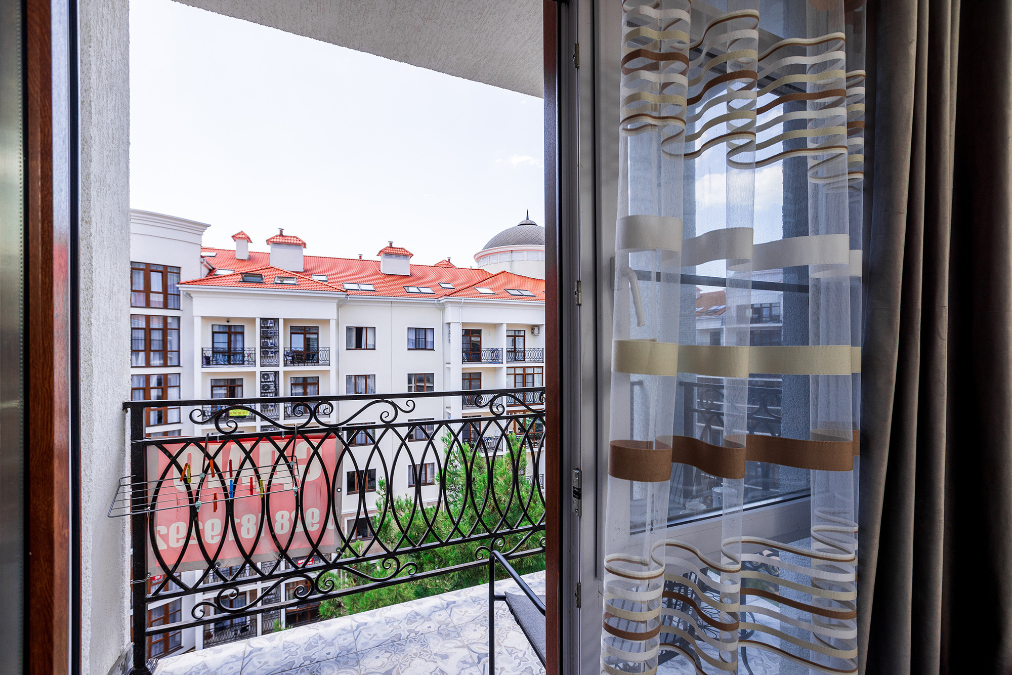 Апартаменты в ЖК «Изумрудный город». Фото для сдачи апартаментов в аренду. Фотограф Александр Трихонюк. Фото недвижимости в Геленджике