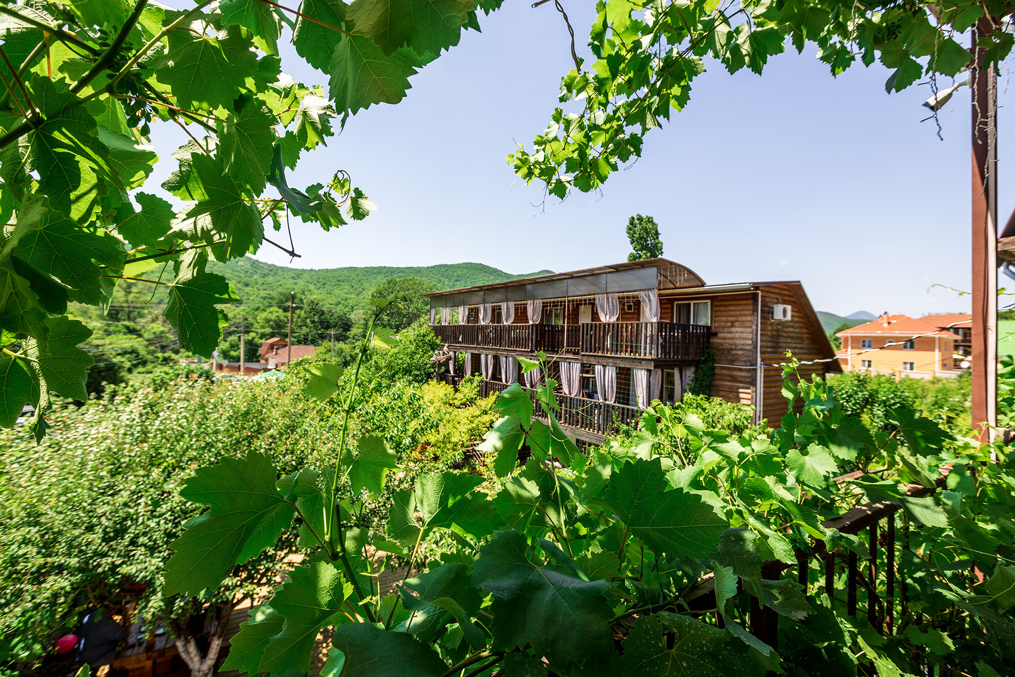 Небольшой отель в с. Береговое. Фотограф Александр Трихонюк. Фото недвижимости в Геленджике